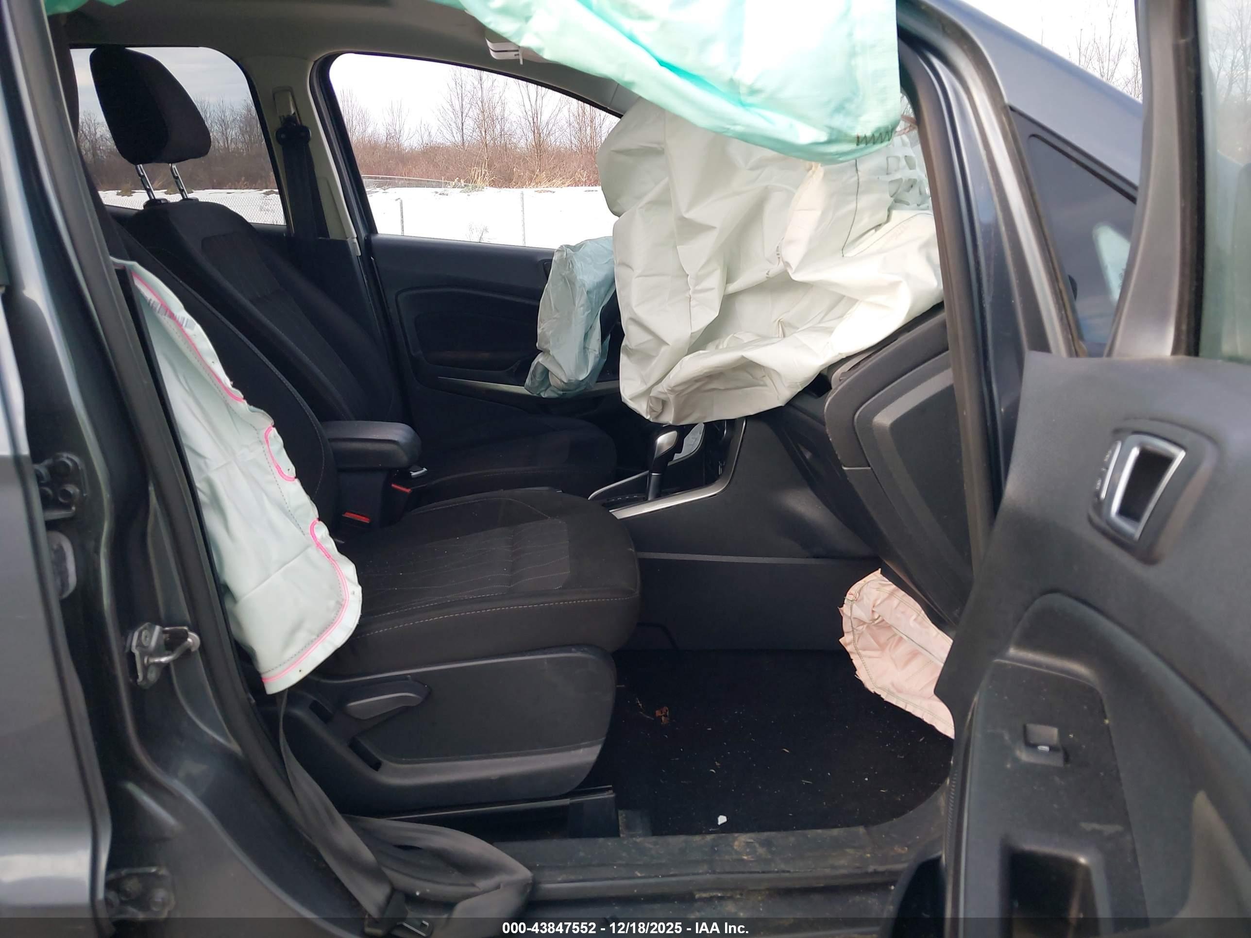 FORD ECOSPORT image 5