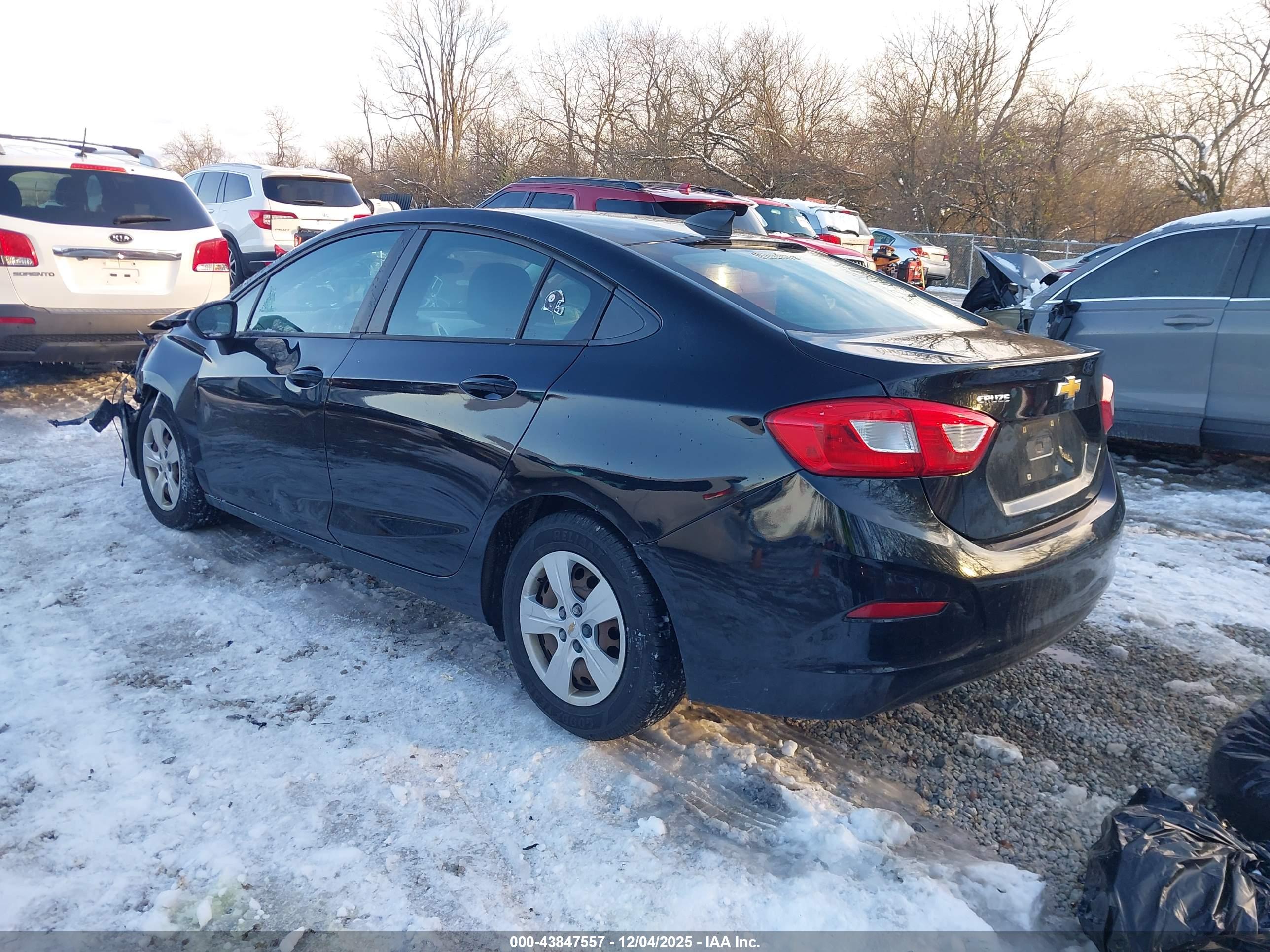 CHEVROLET CRUZE image 3