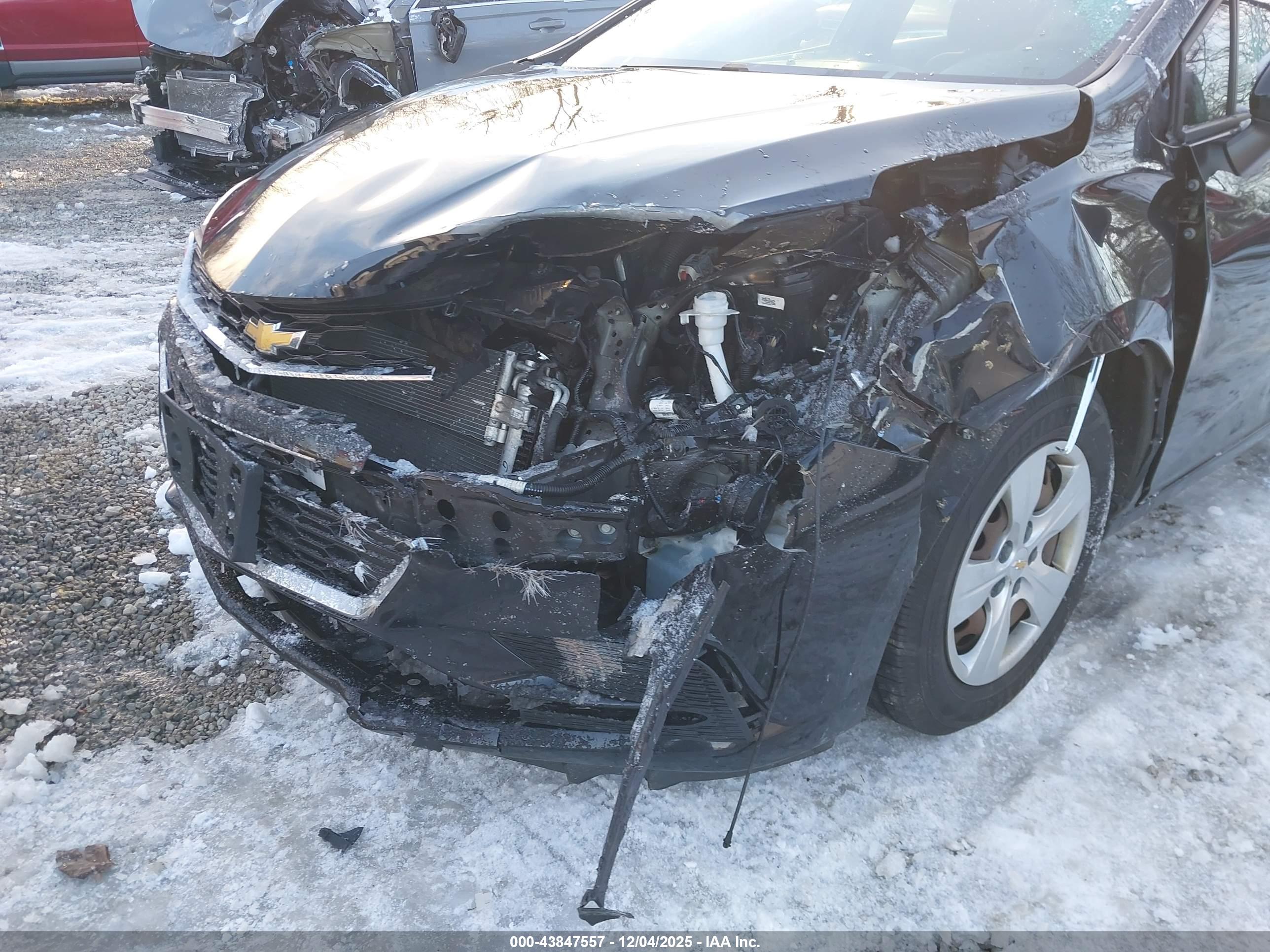 CHEVROLET CRUZE image 6