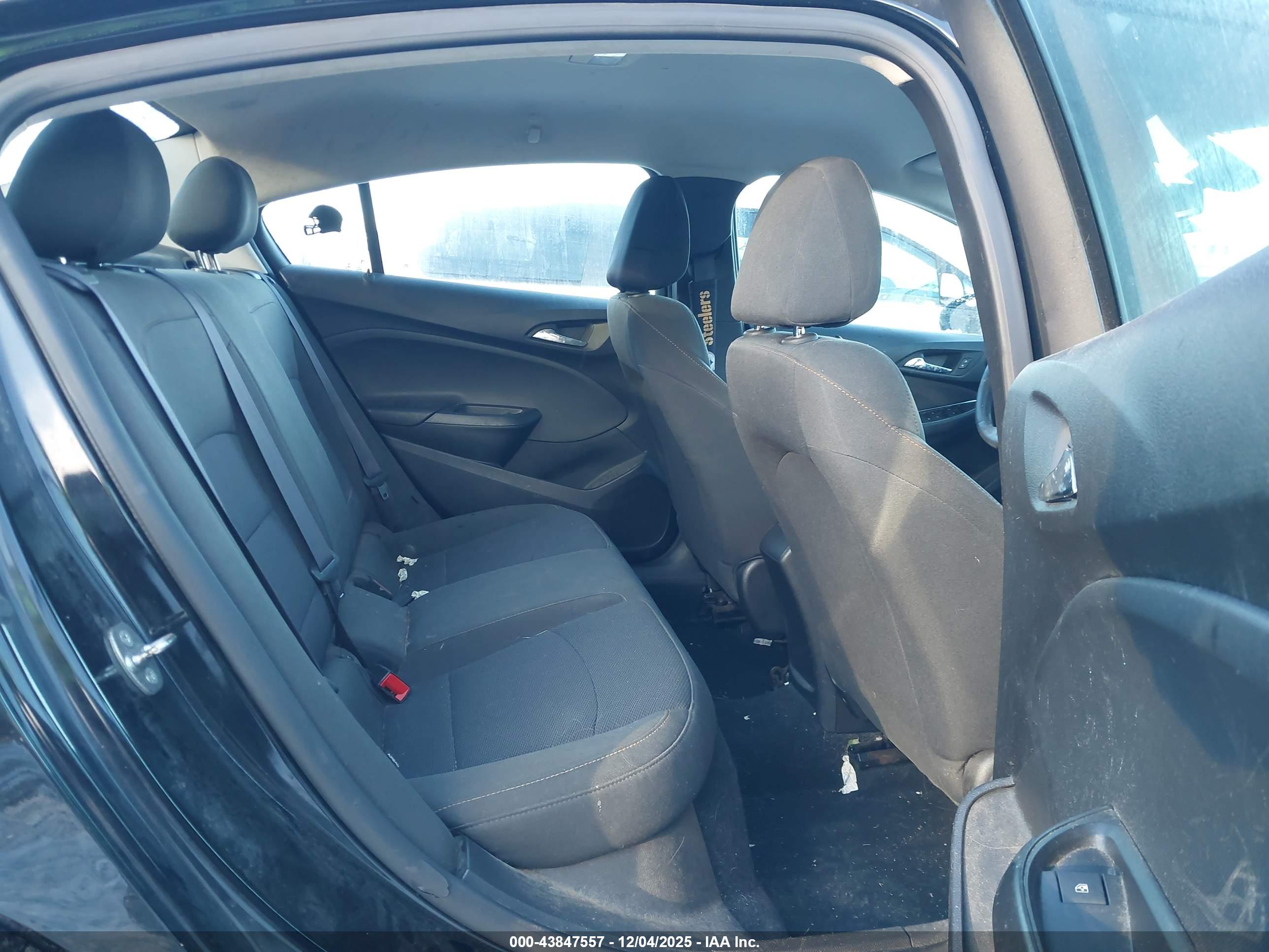 CHEVROLET CRUZE image 8