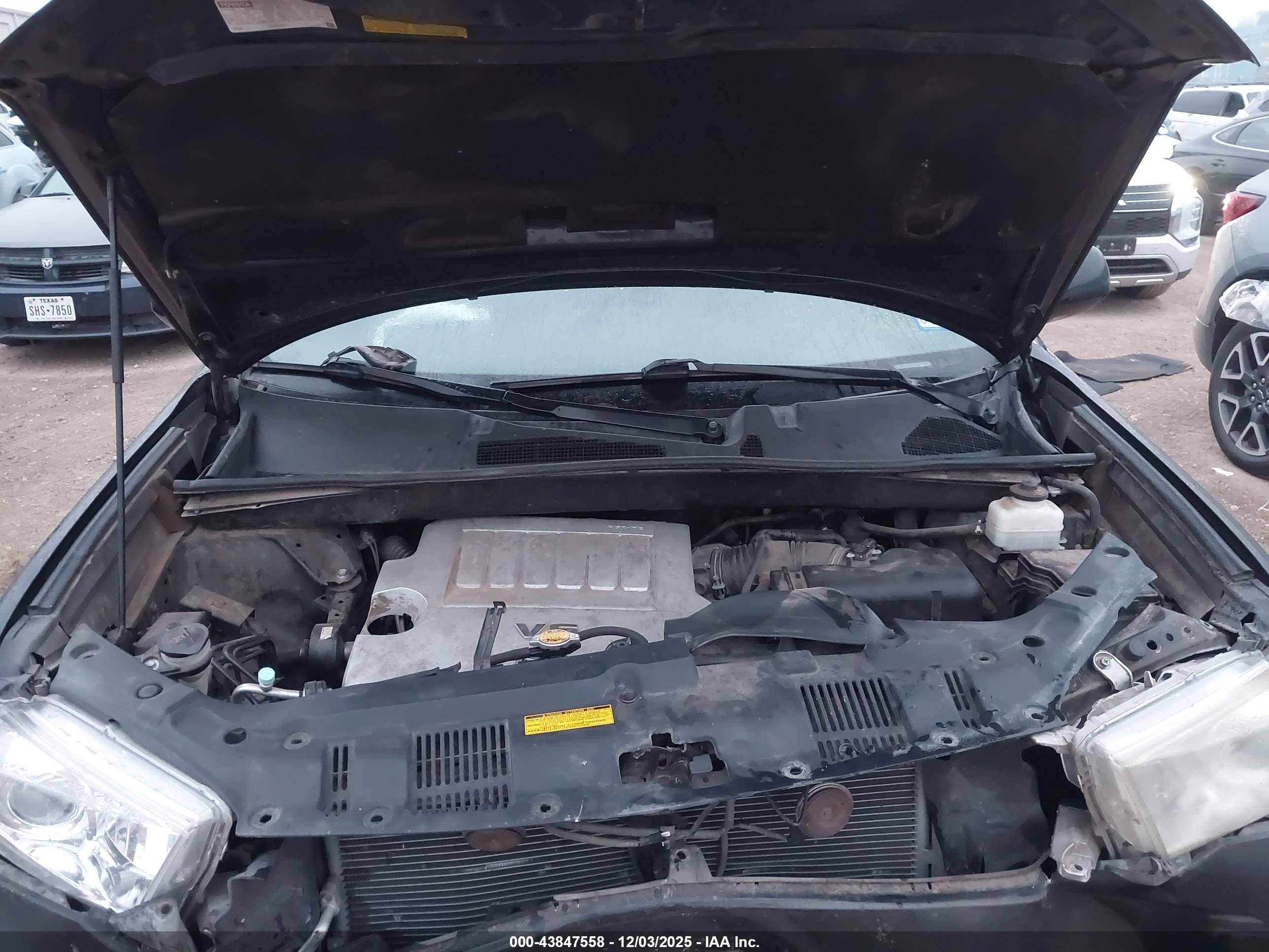 TOYOTA HIGHLANDER image 10