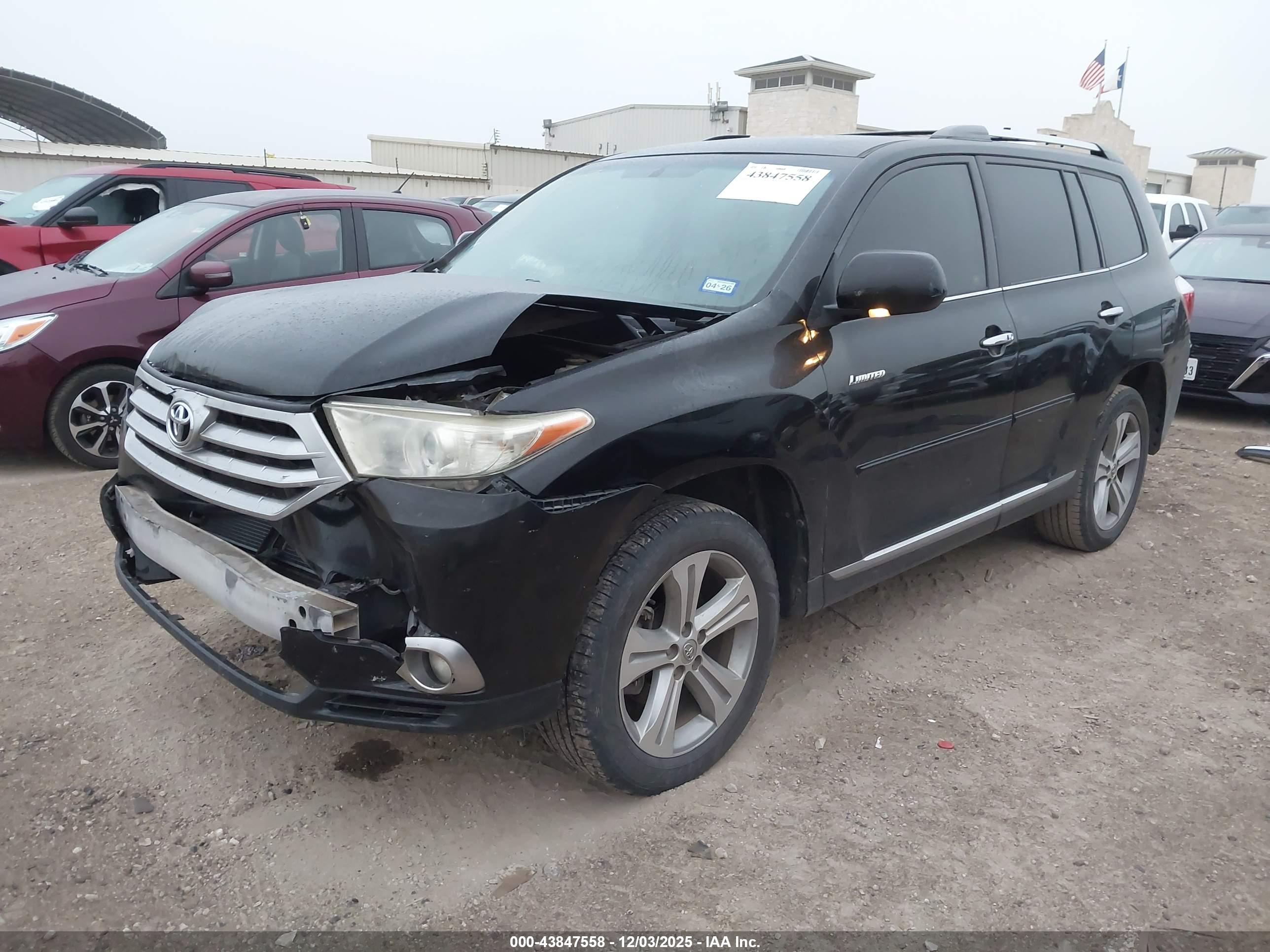 TOYOTA HIGHLANDER image 2
