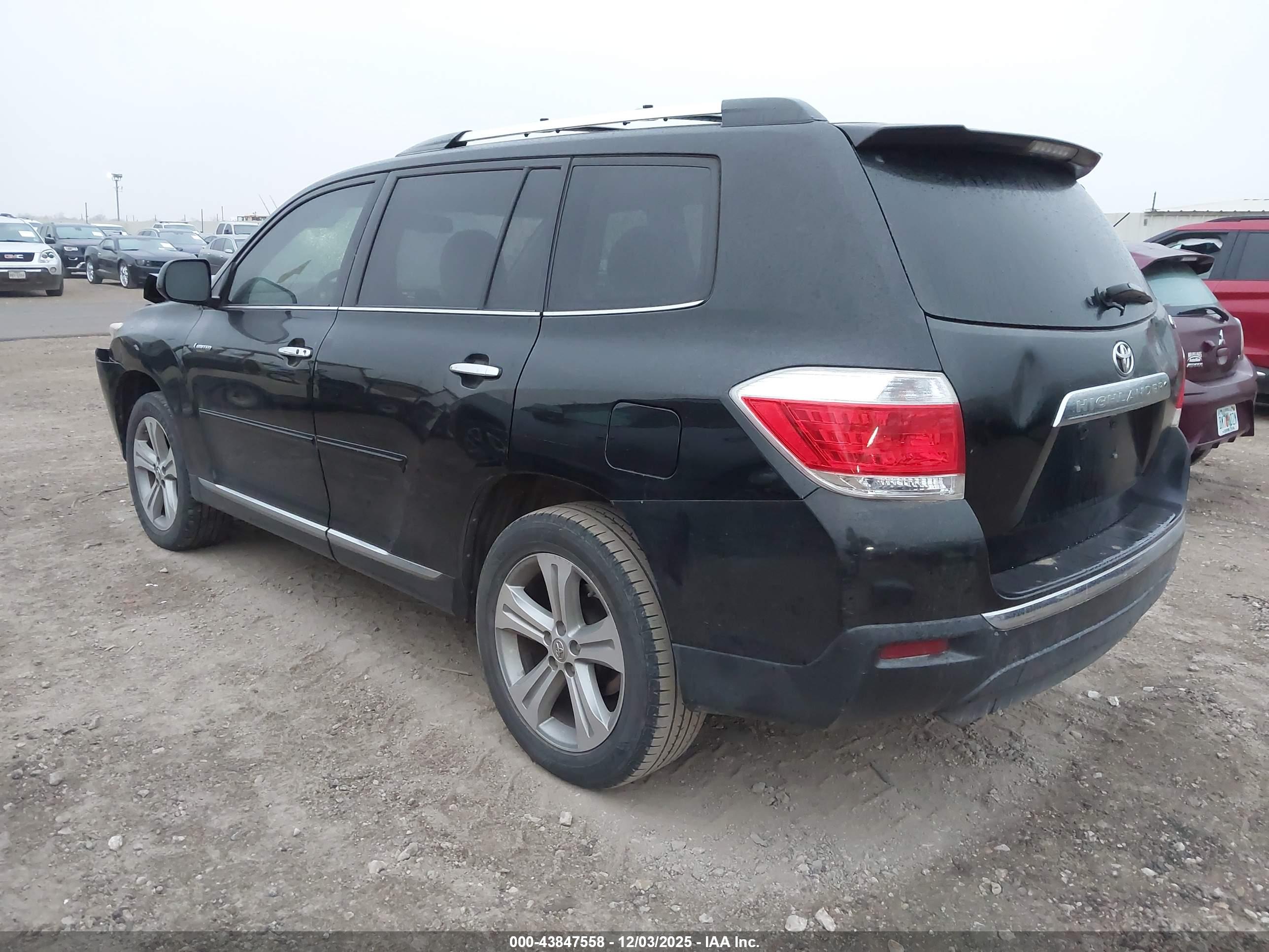 TOYOTA HIGHLANDER image 3