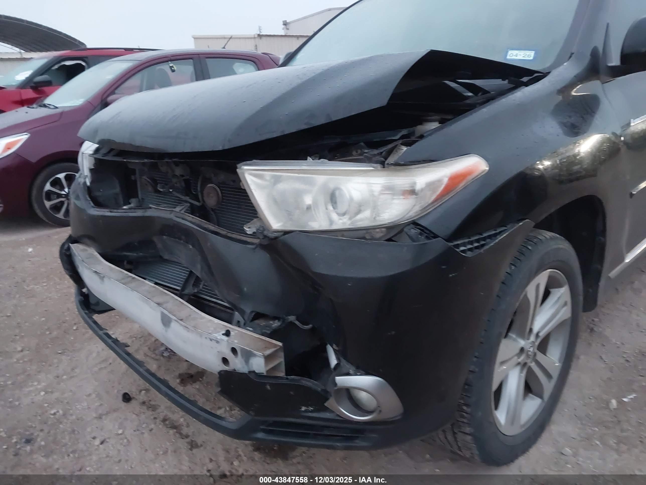 TOYOTA HIGHLANDER image 6