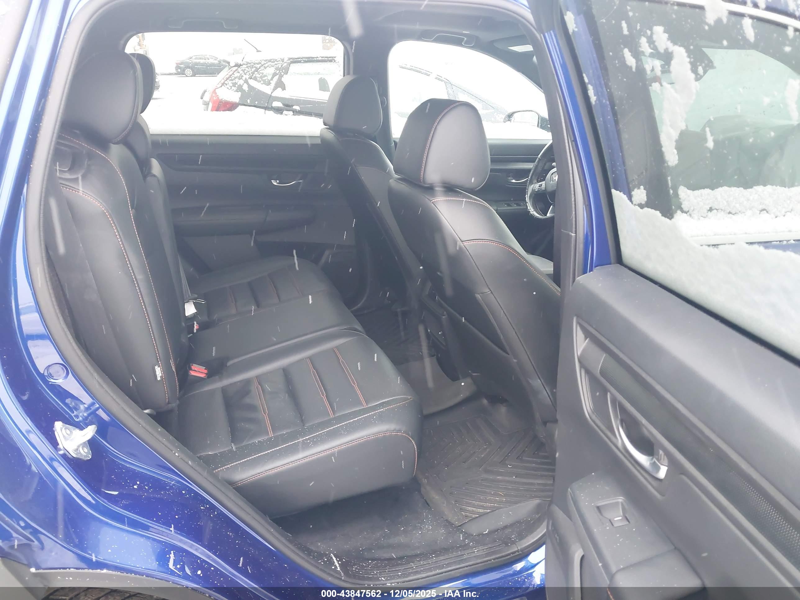 HONDA CR-V image 8