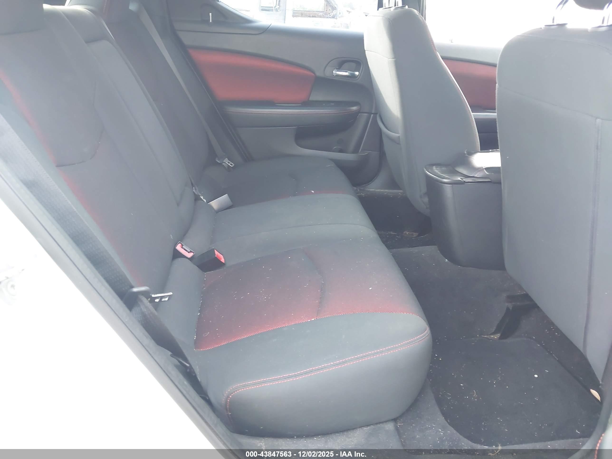 DODGE AVENGER image 8