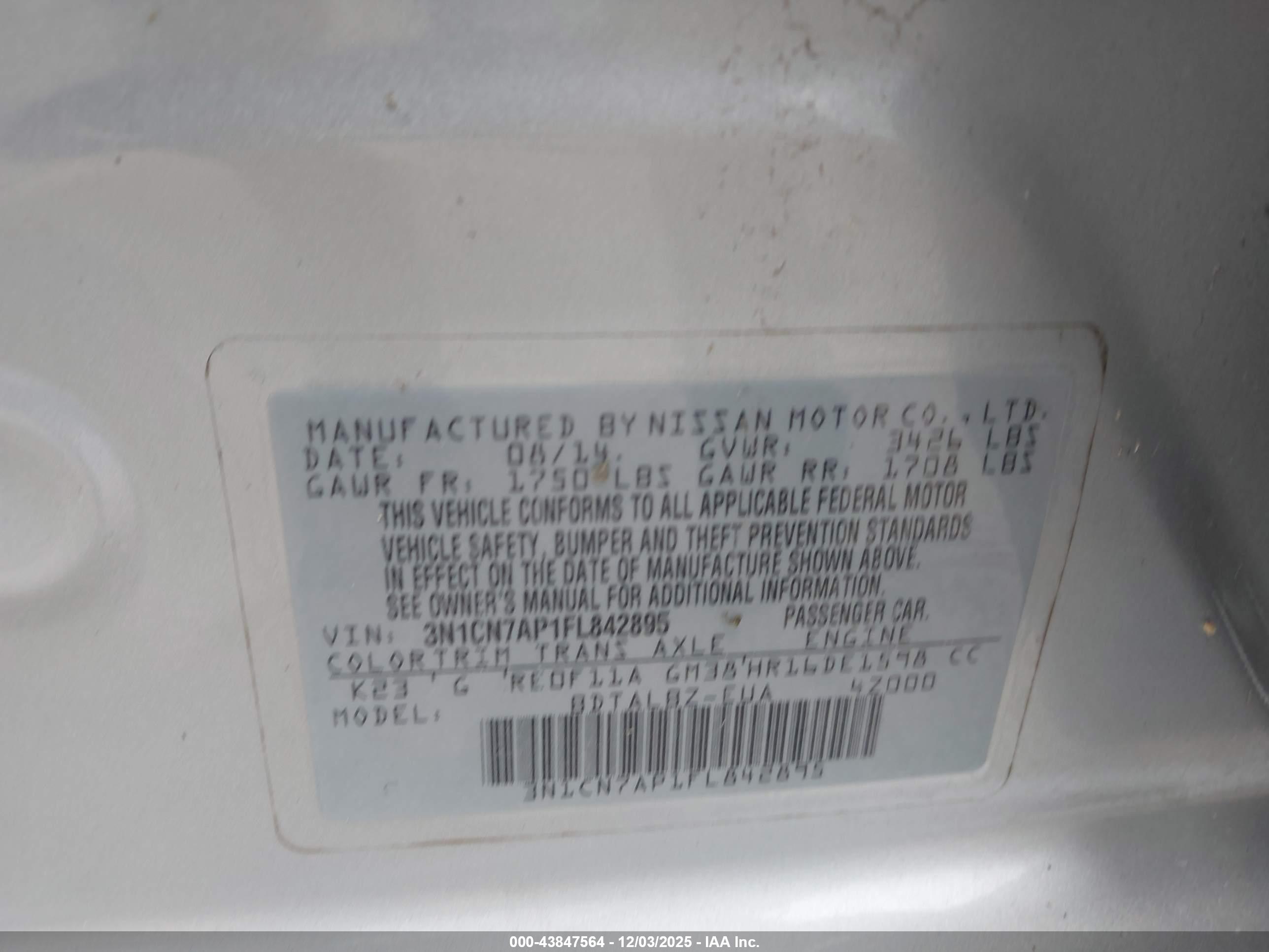NISSAN VERSA image 9