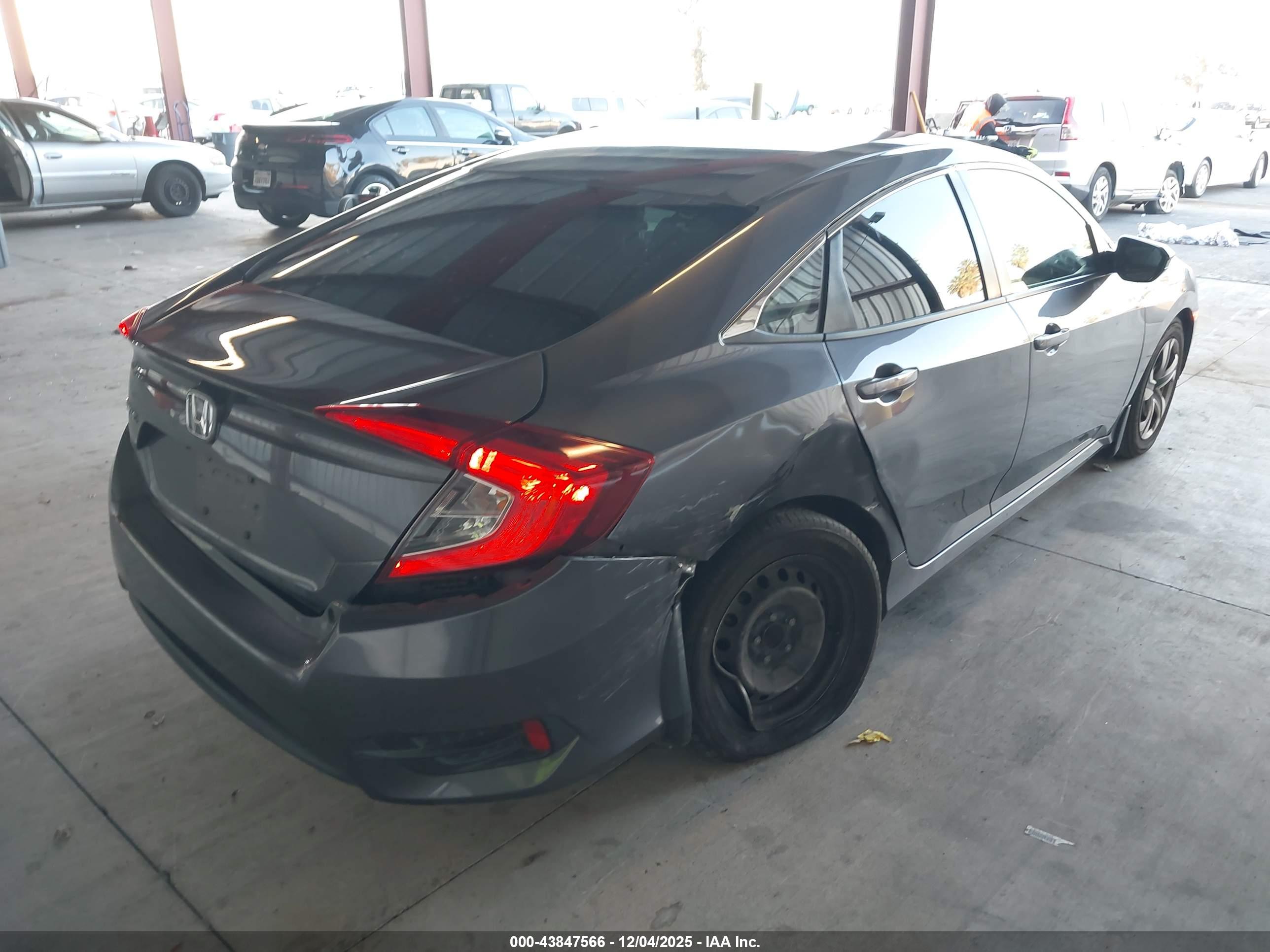 HONDA CIVIC image 4