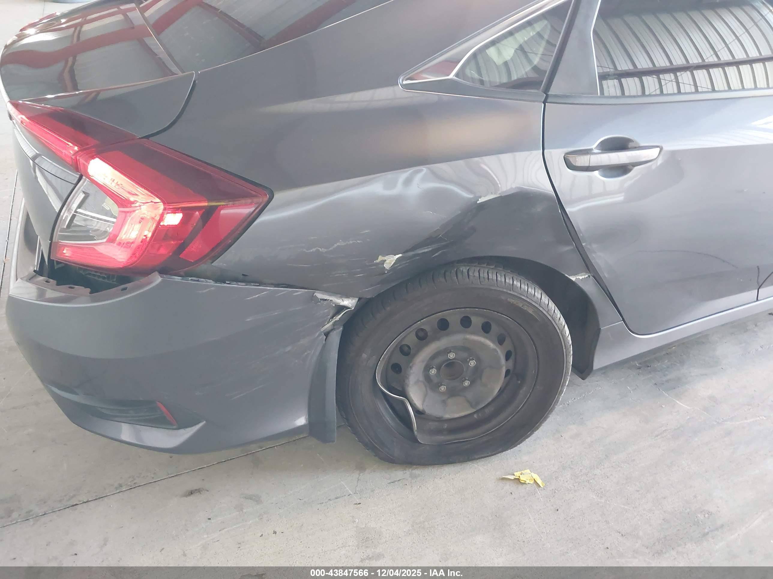 HONDA CIVIC image 6
