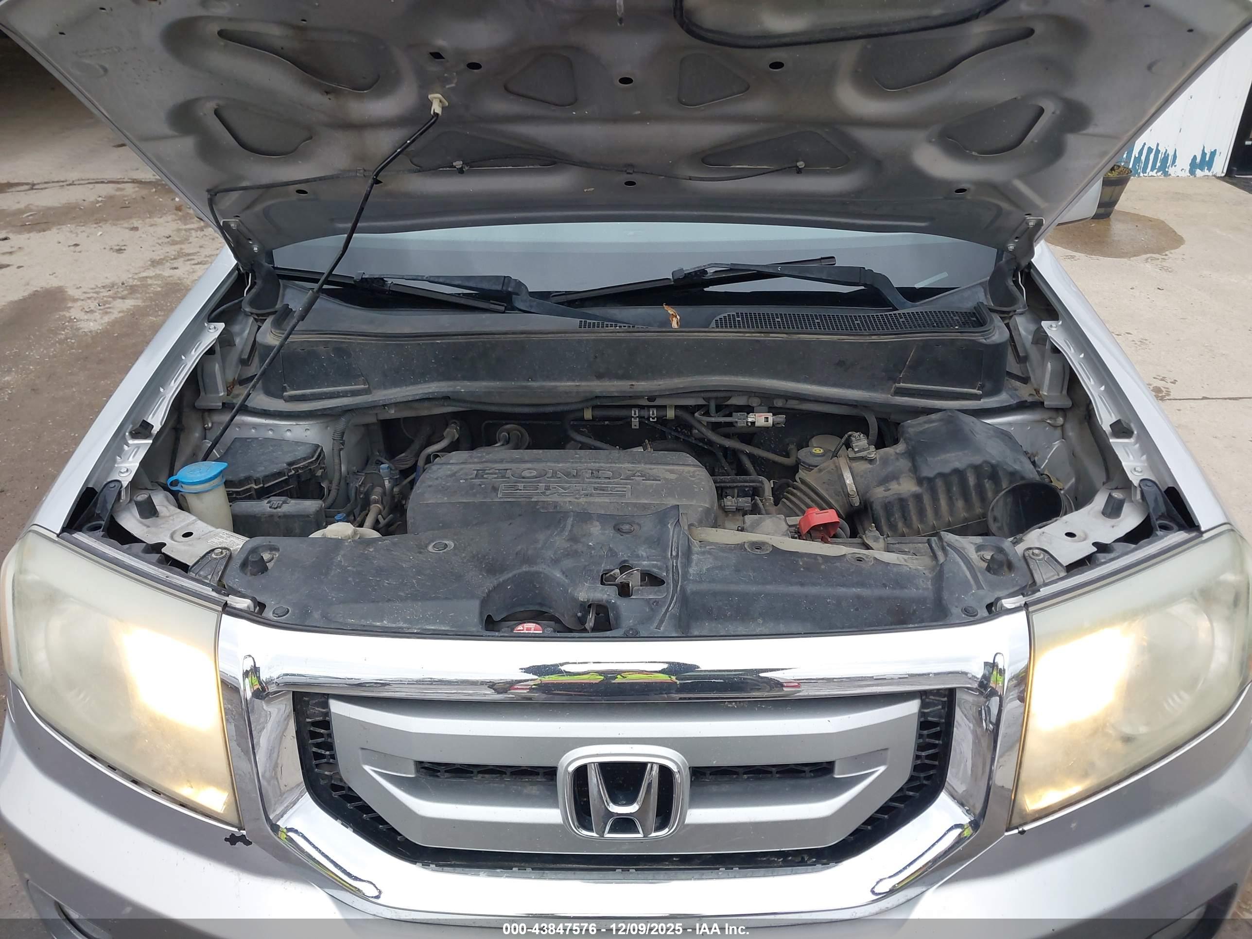 HONDA PILOT image 10