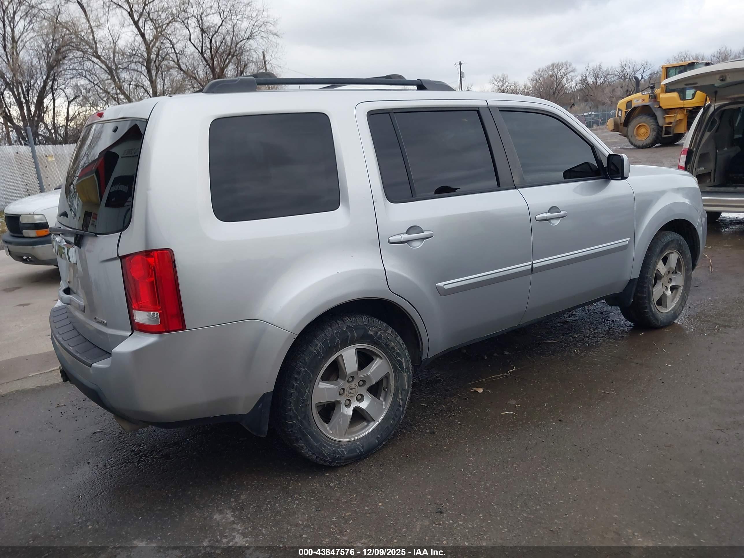 HONDA PILOT image 4