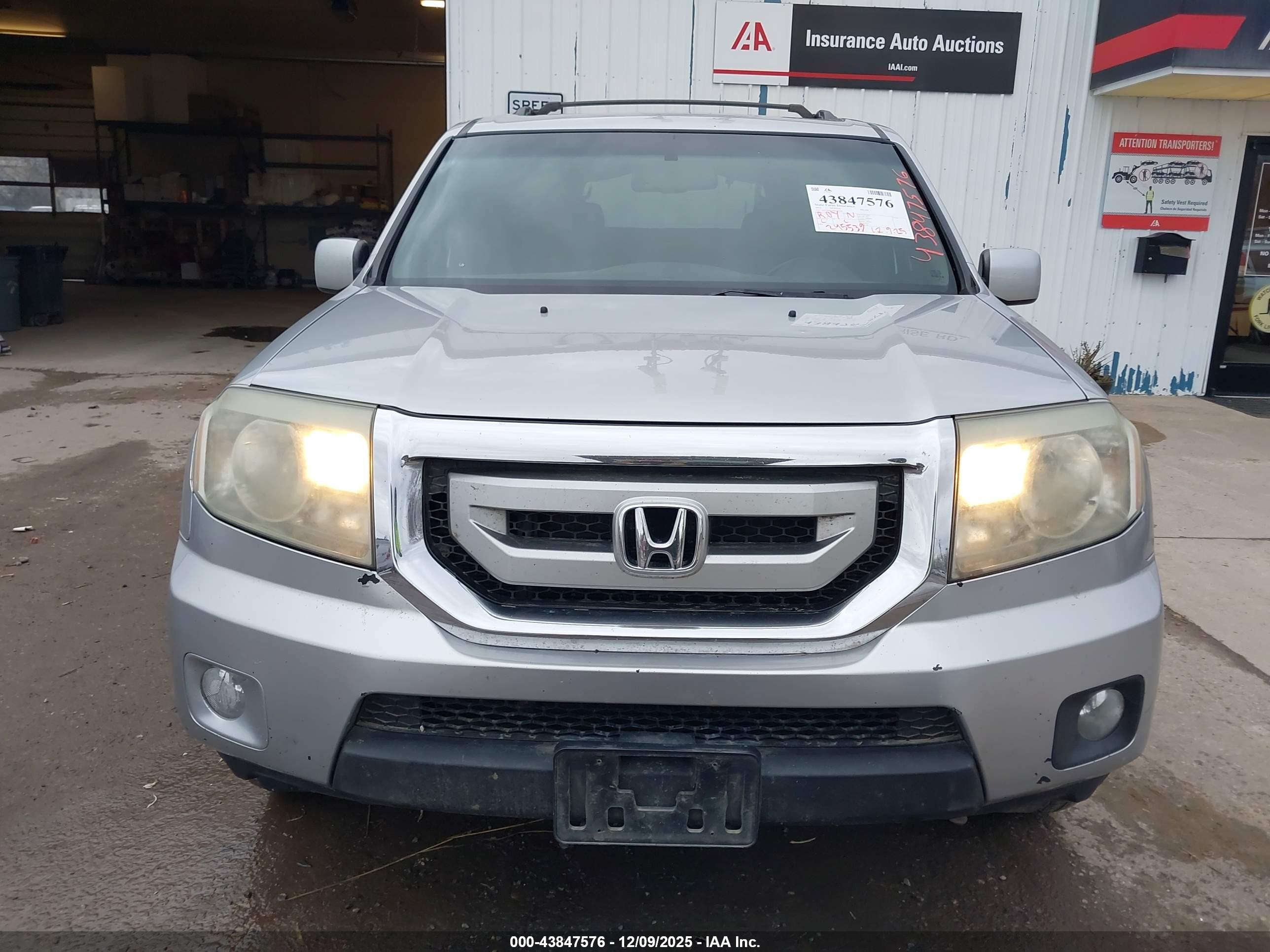 HONDA PILOT image 6