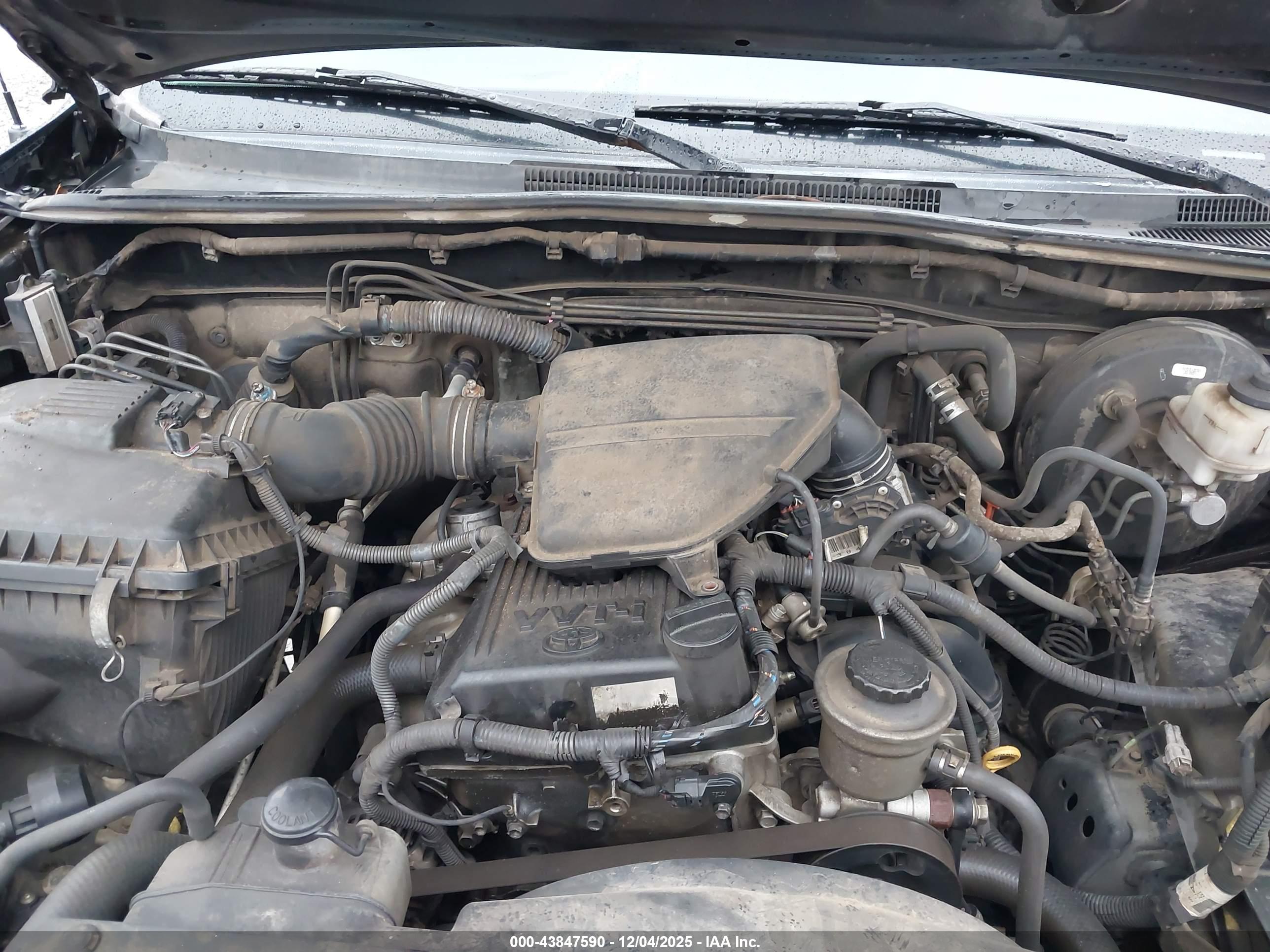 TOYOTA TACOMA image 10