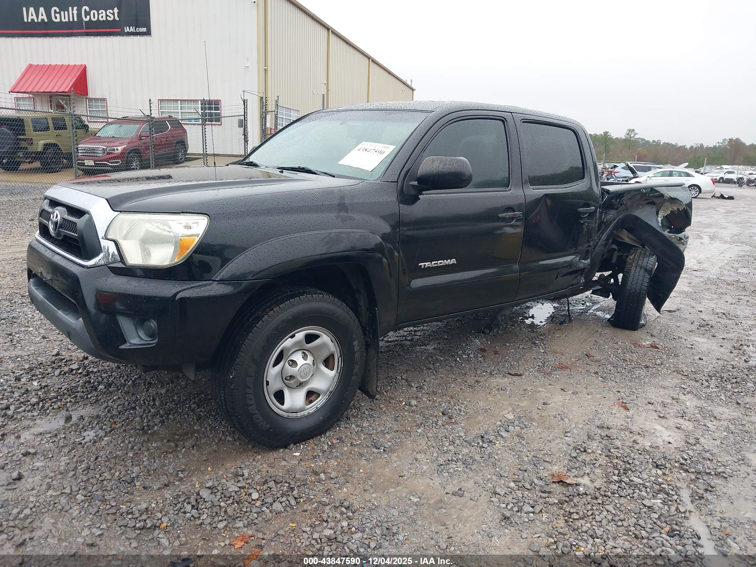 TOYOTA TACOMA image 2
