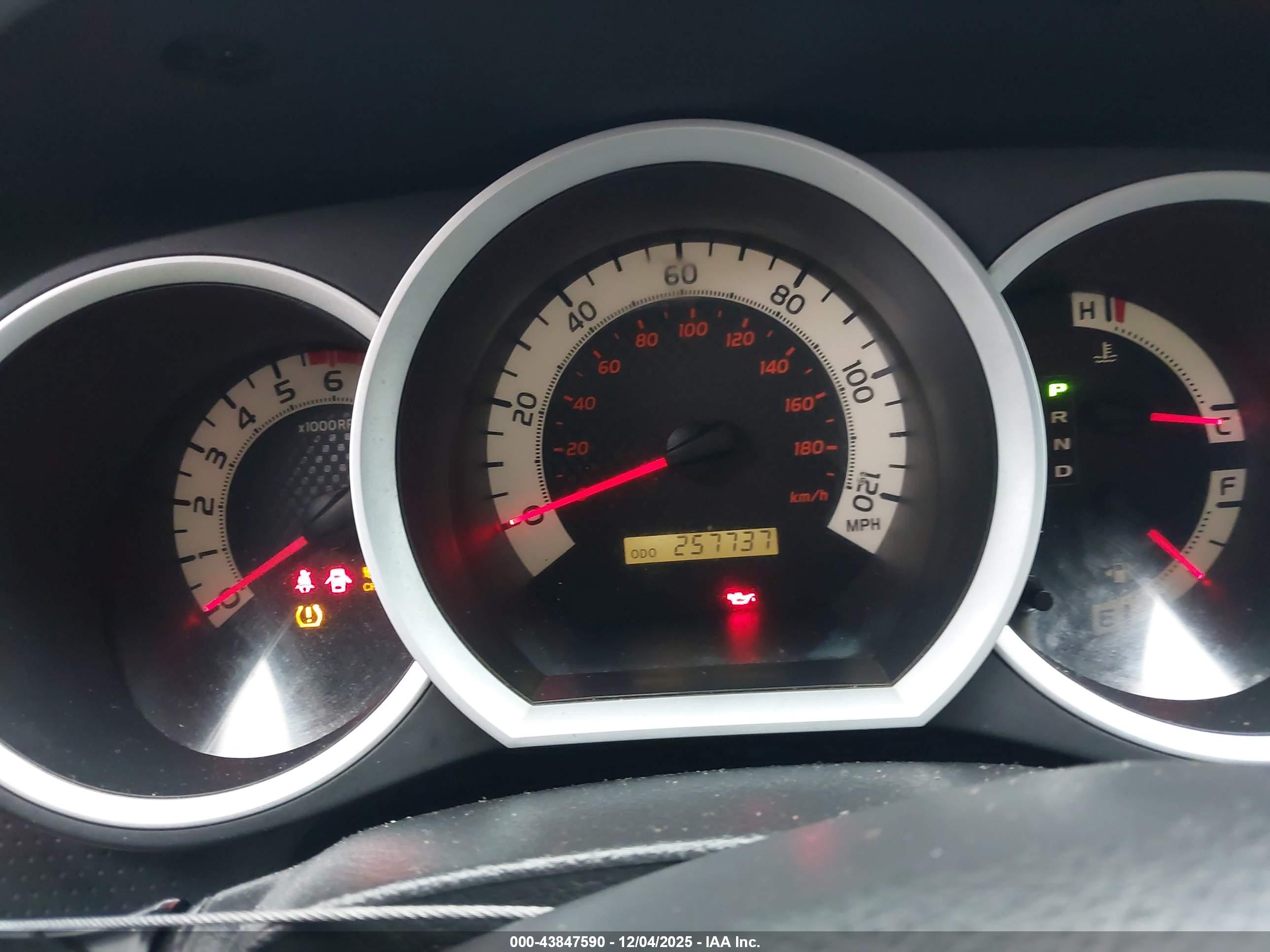 TOYOTA TACOMA image 7