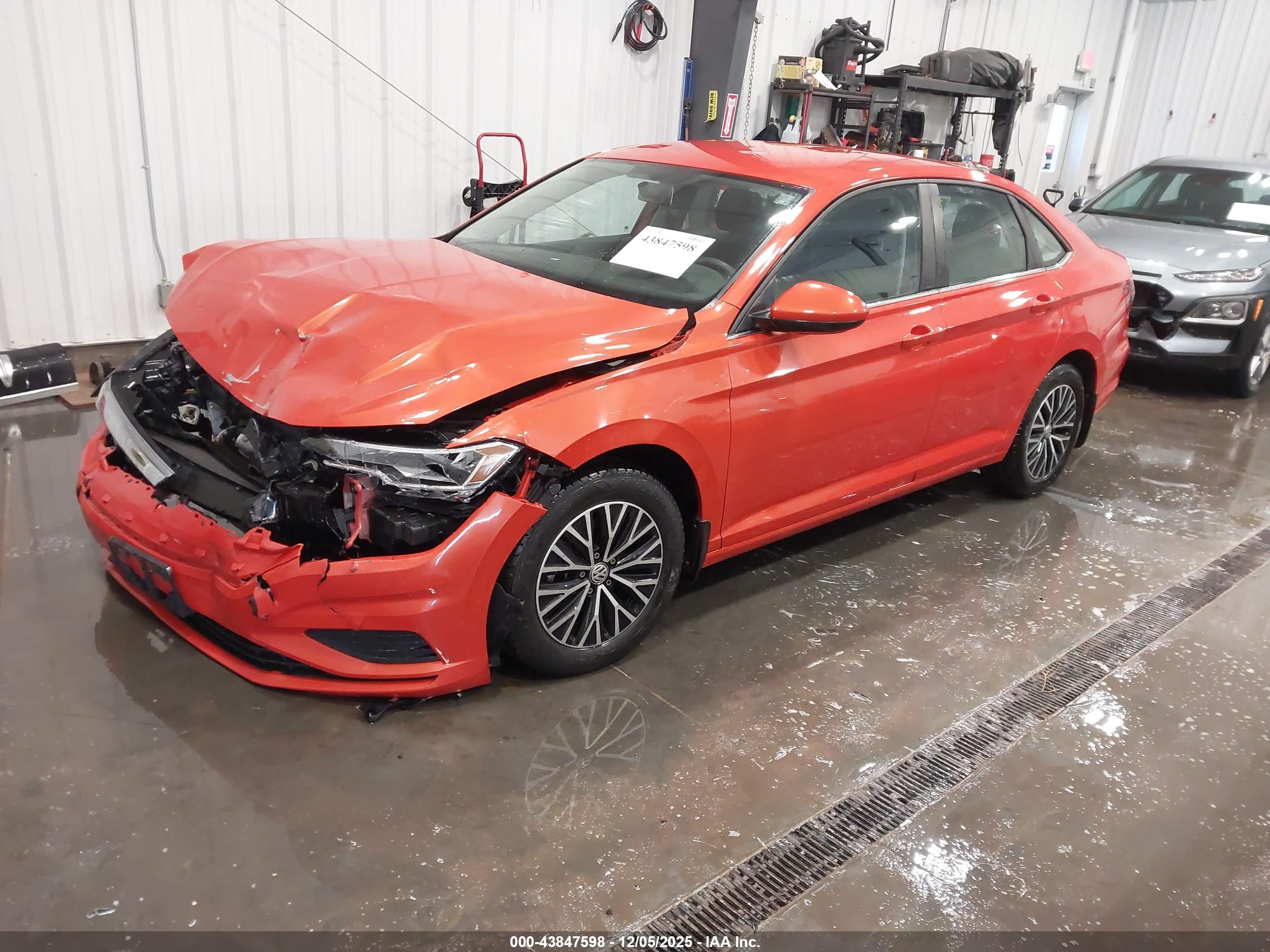 VOLKSWAGEN JETTA image 2
