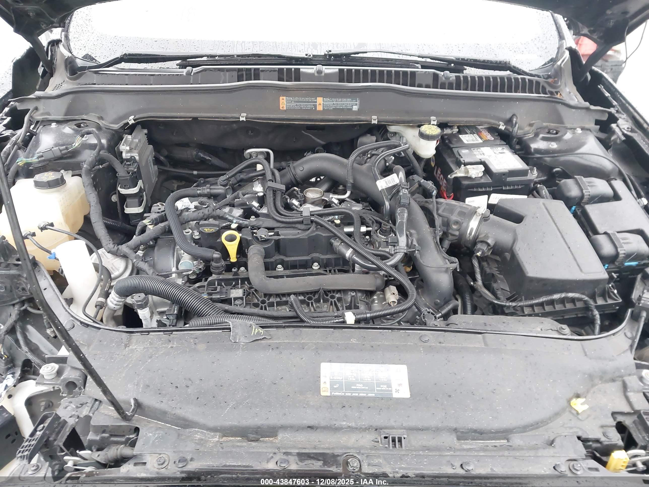 FORD FUSION image 10