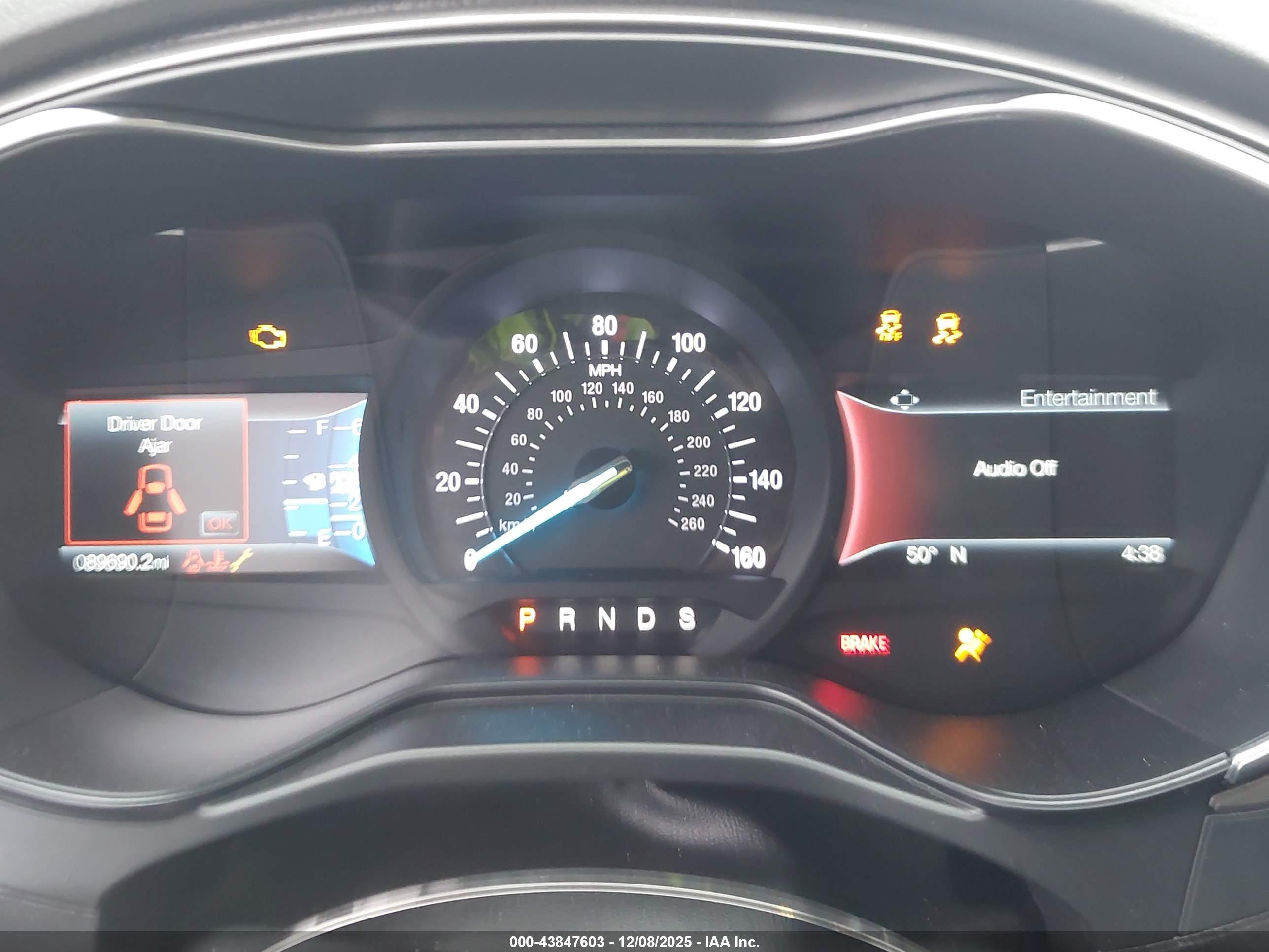 FORD FUSION image 7