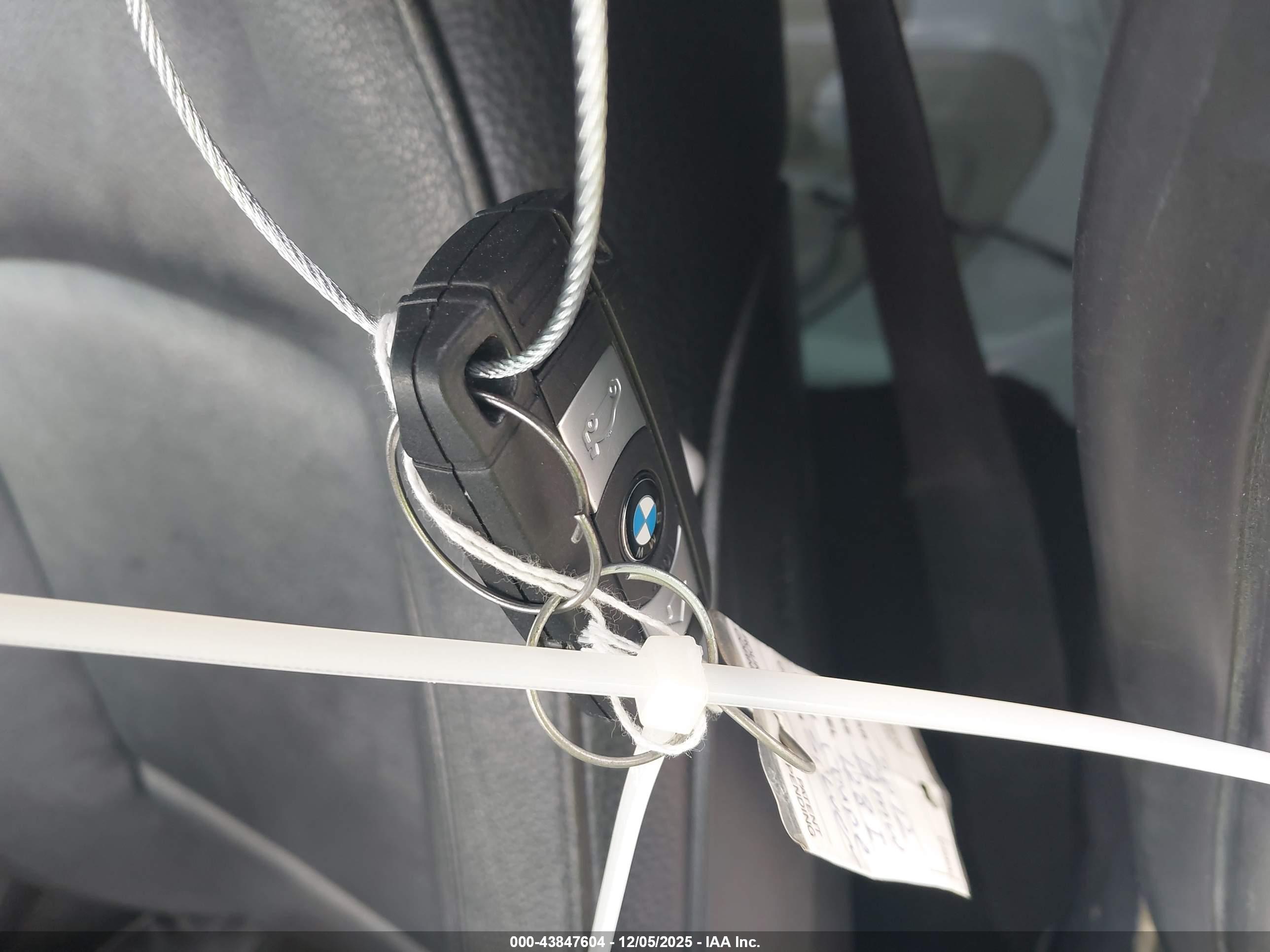 BMW 128I image 11