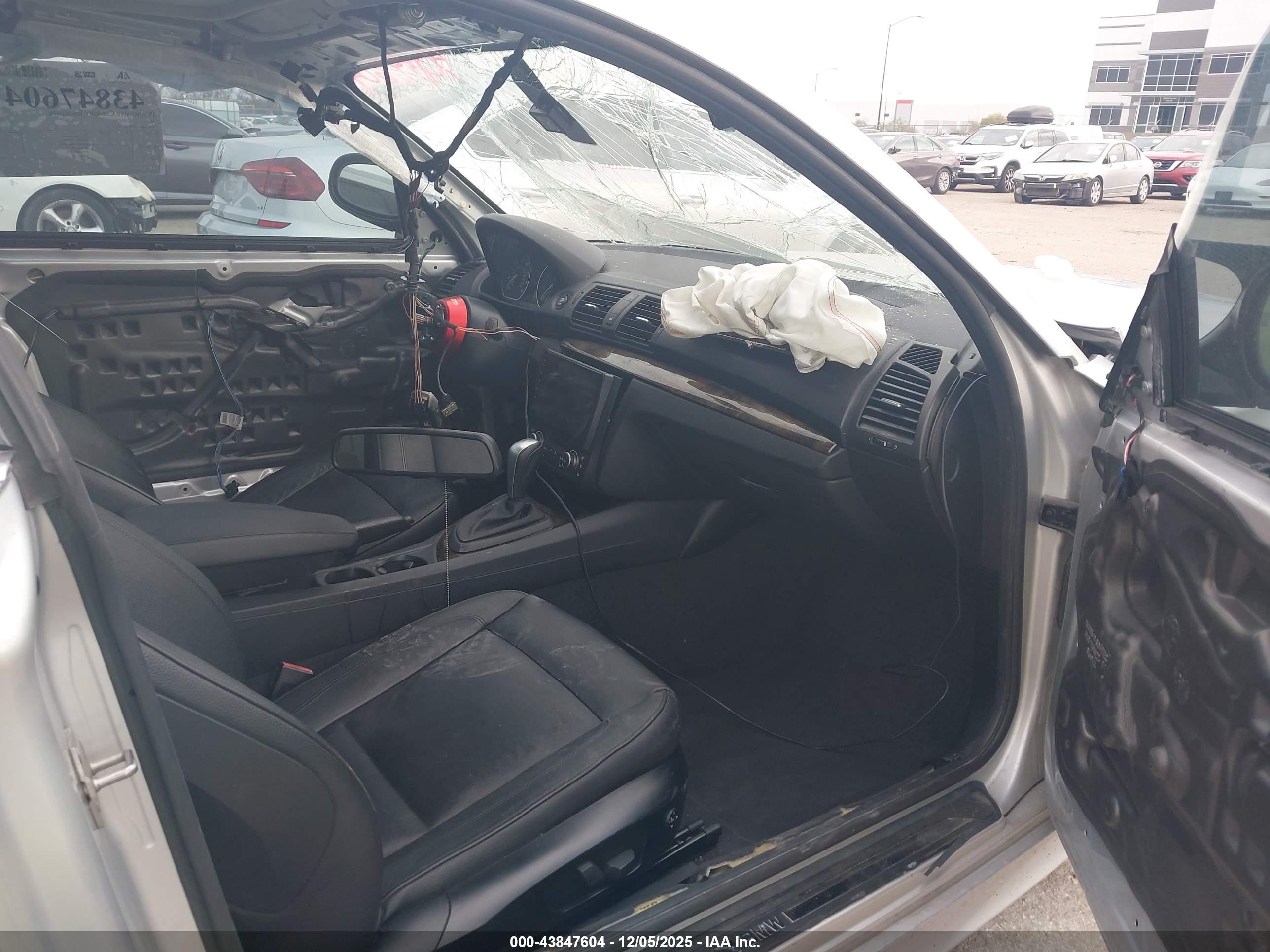 BMW 128I image 5