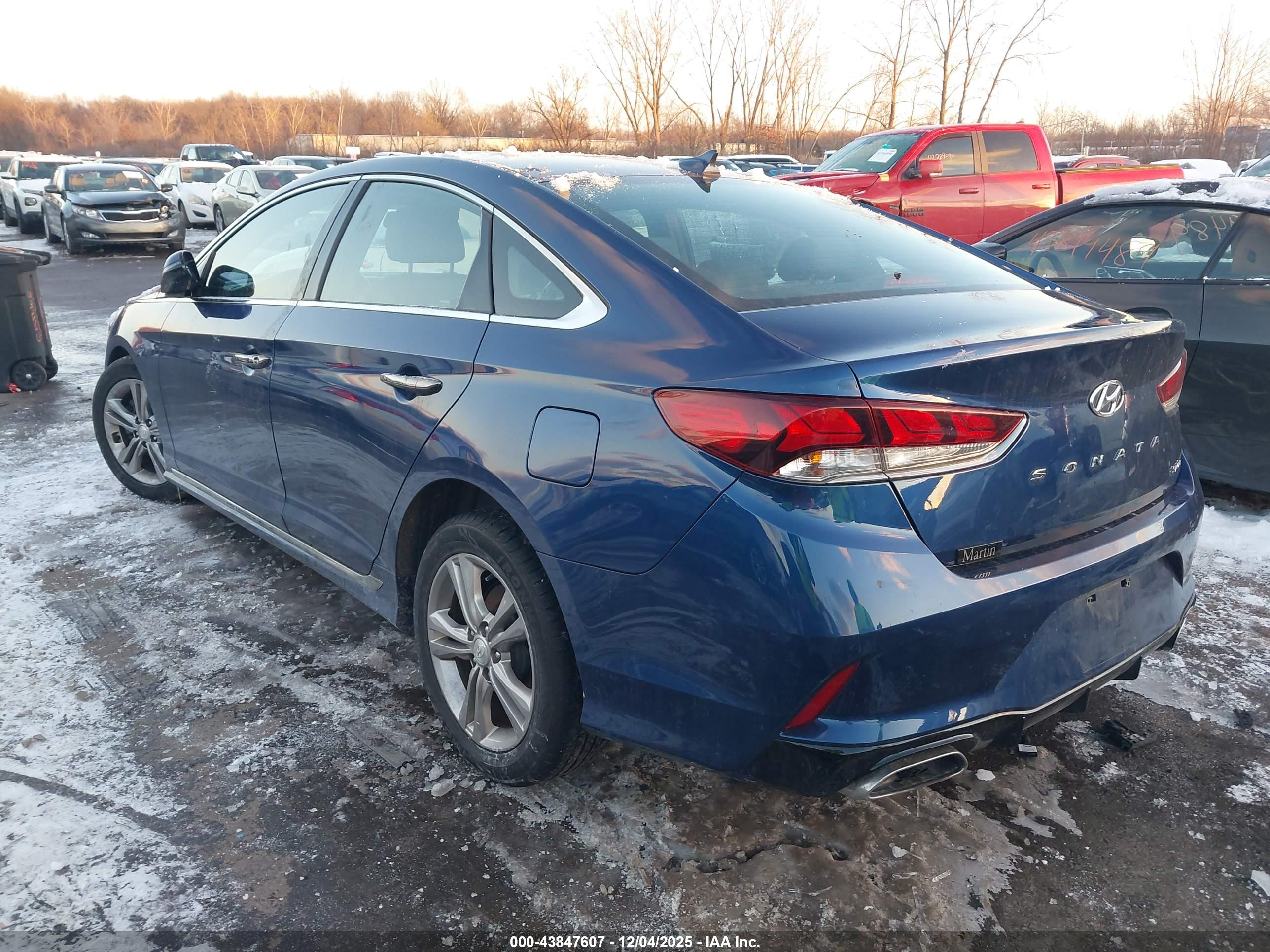 HYUNDAI SONATA image 3