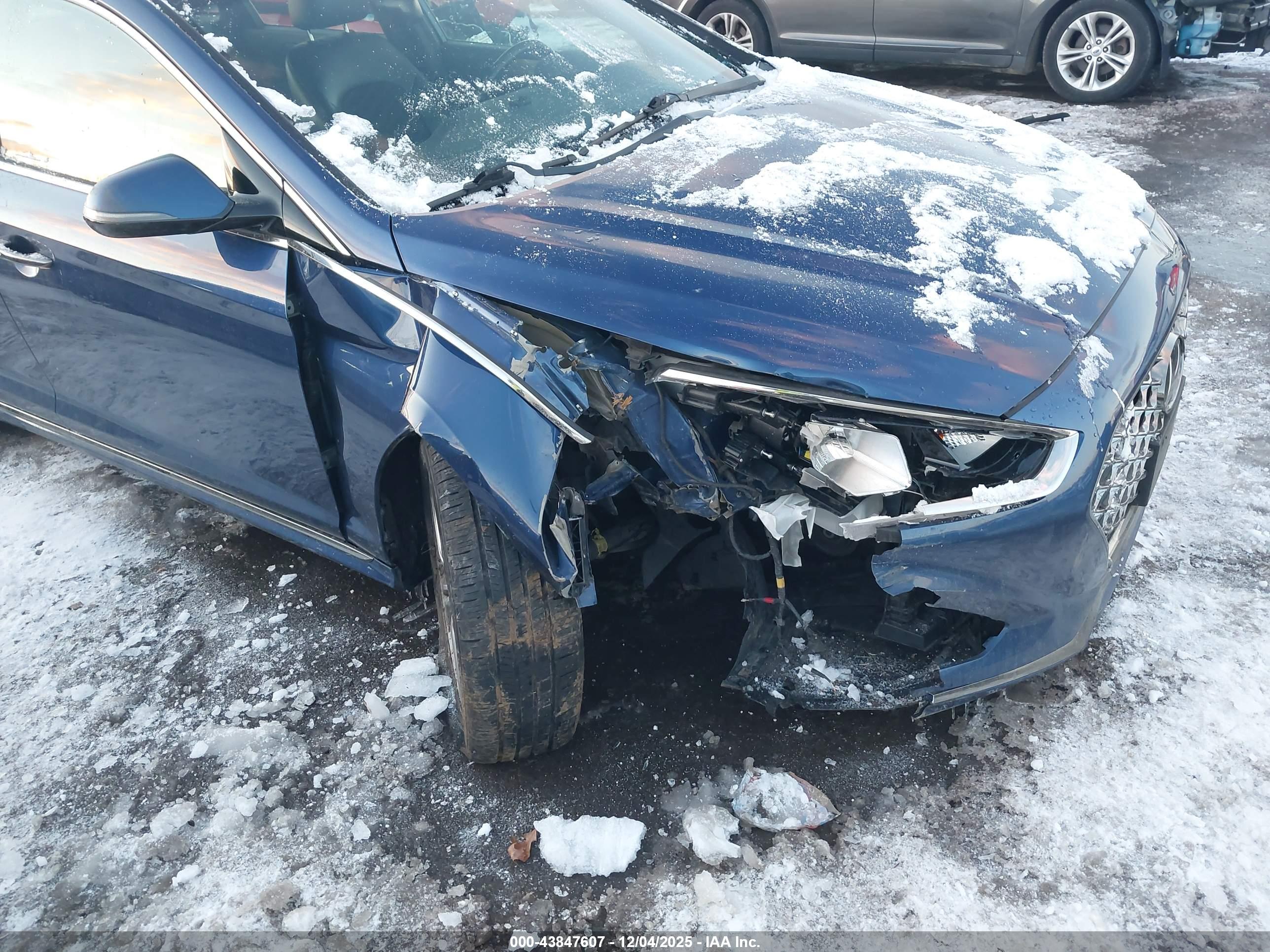 HYUNDAI SONATA image 6