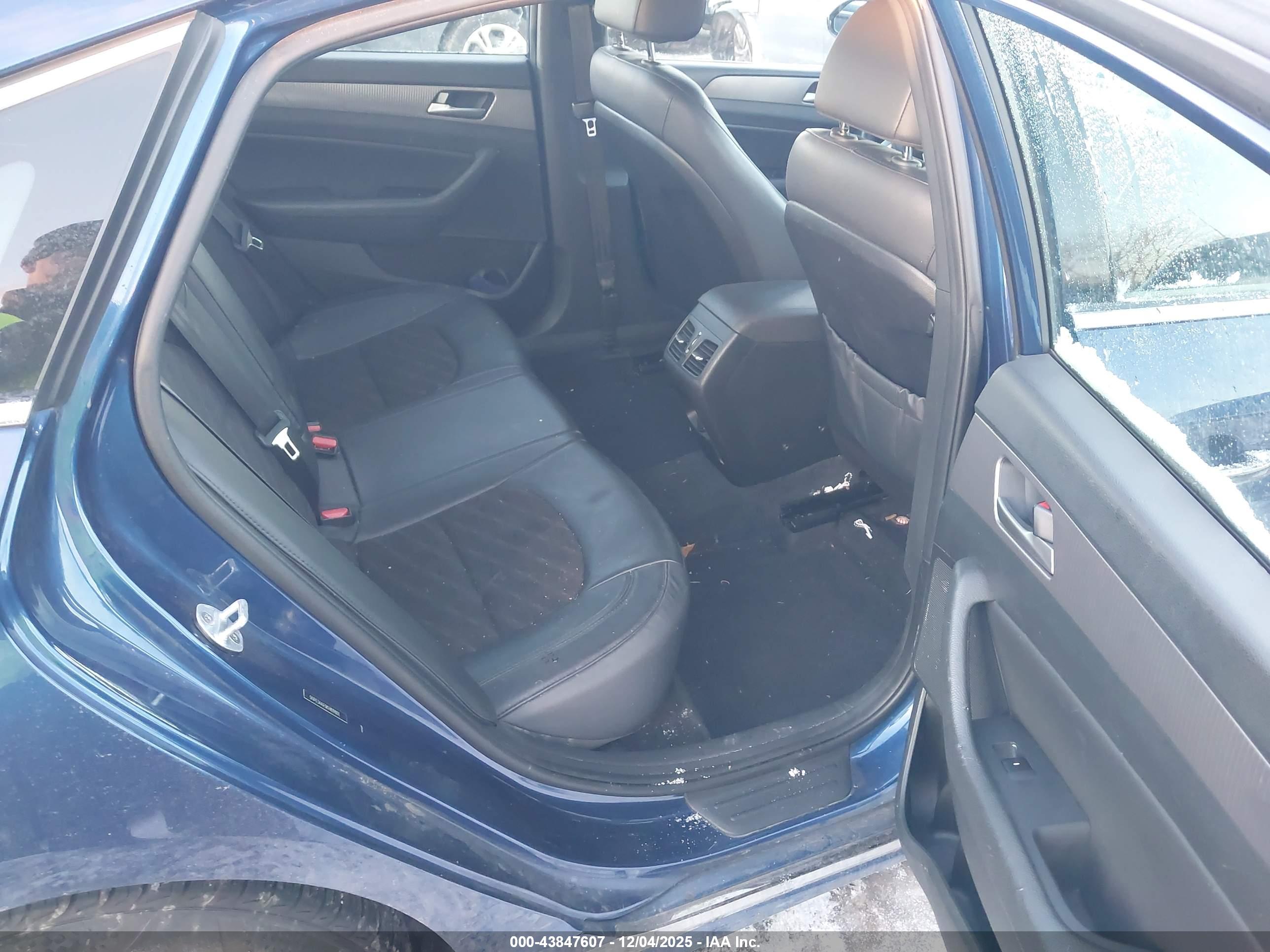 HYUNDAI SONATA image 8