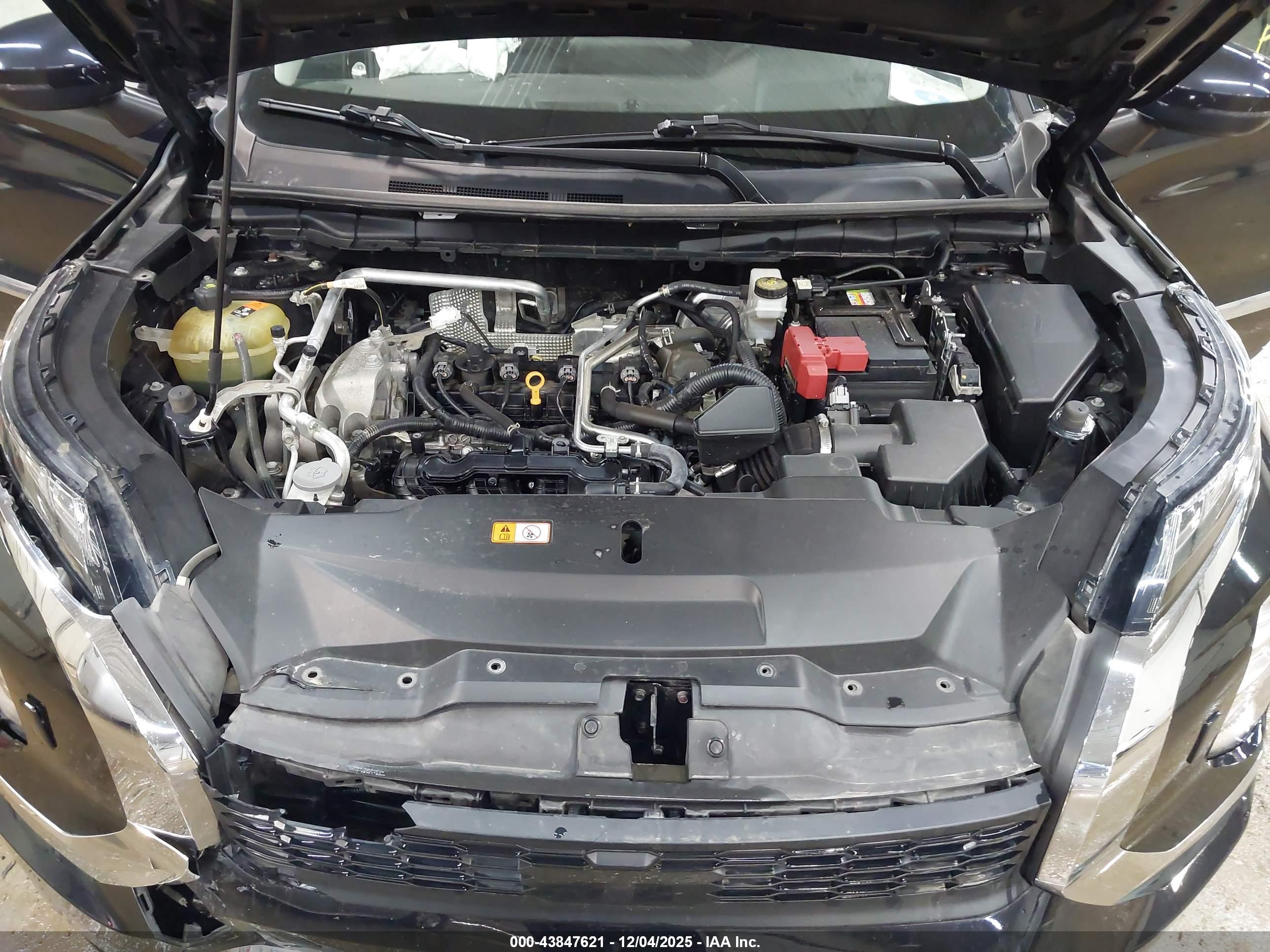 MITSUBISHI OUTLANDER image 10