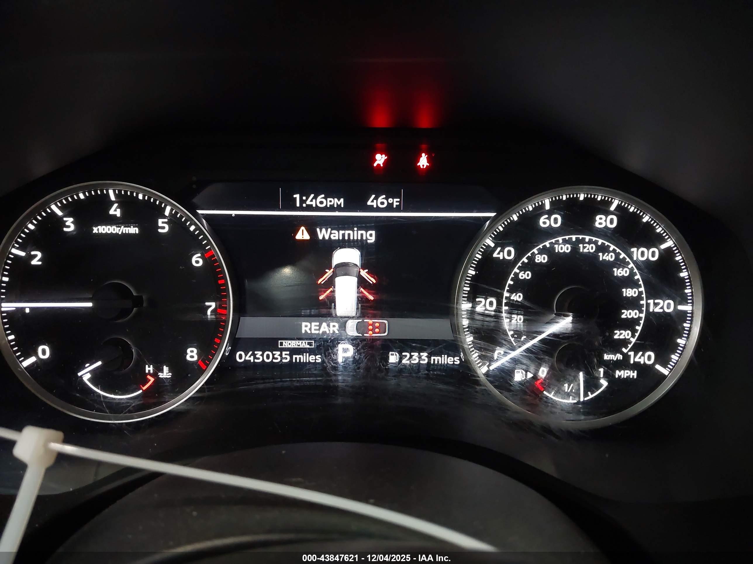 MITSUBISHI OUTLANDER image 7