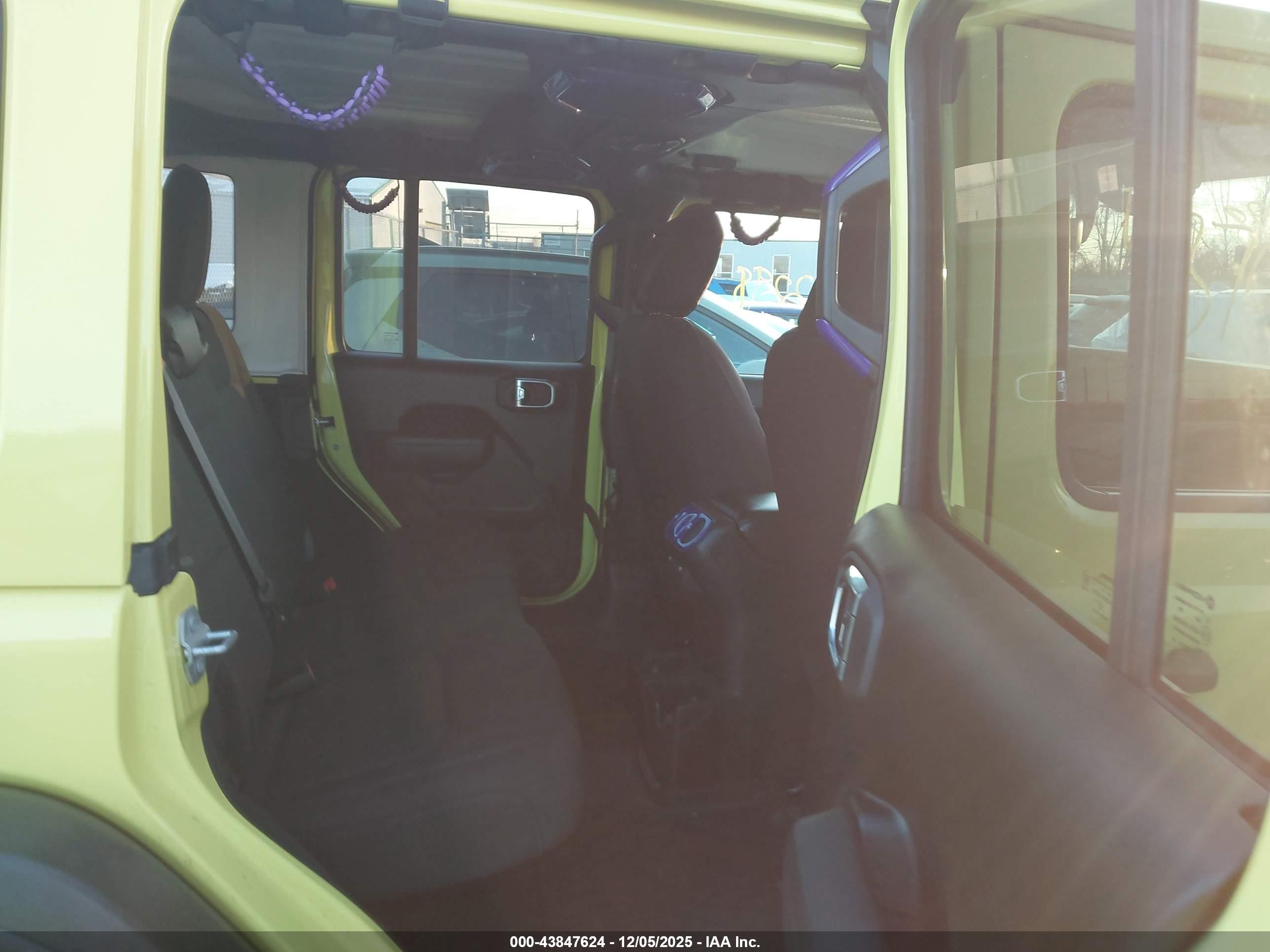 JEEP WRANGLER image 8