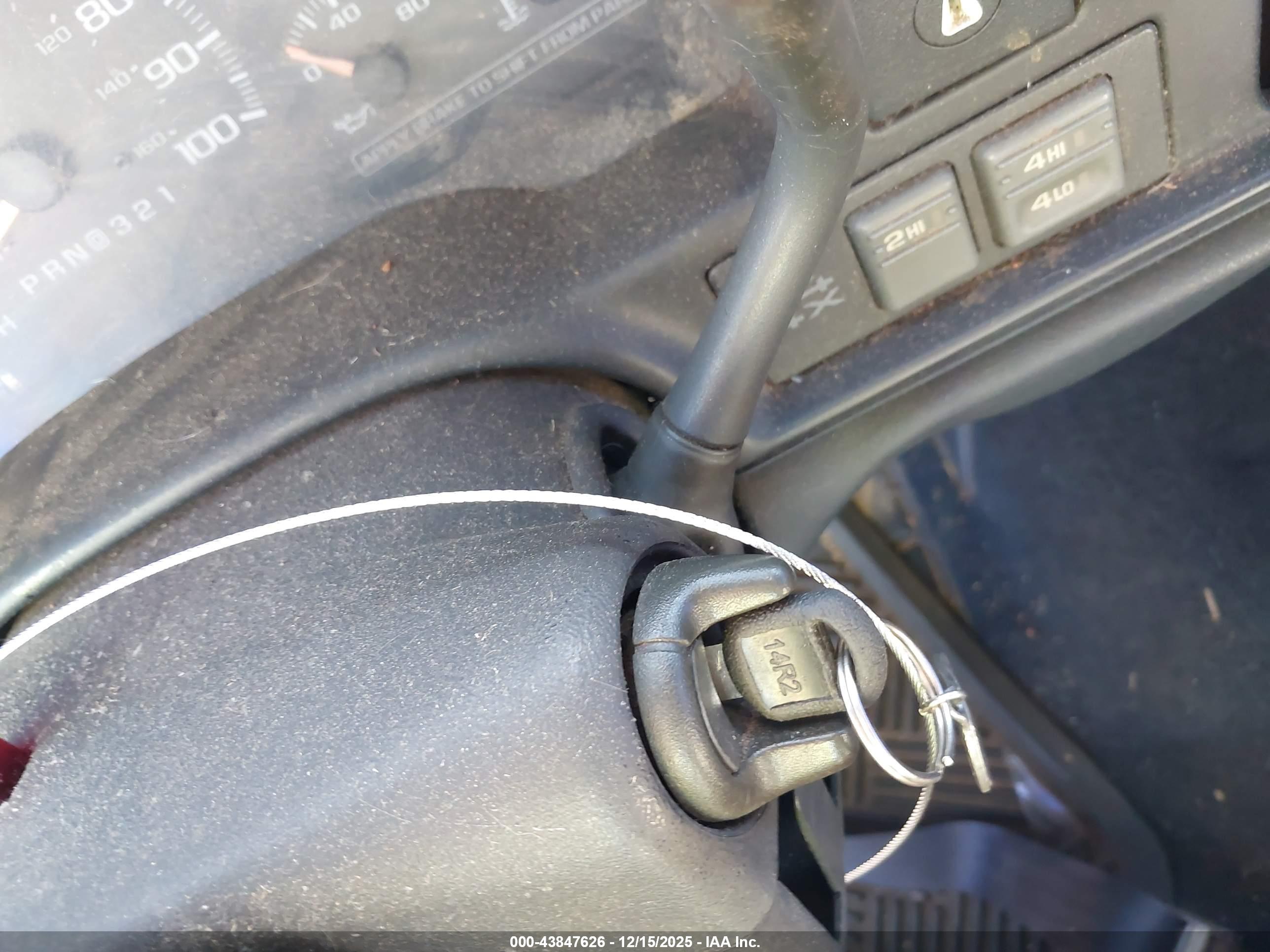 CHEVROLET K1500 image 11