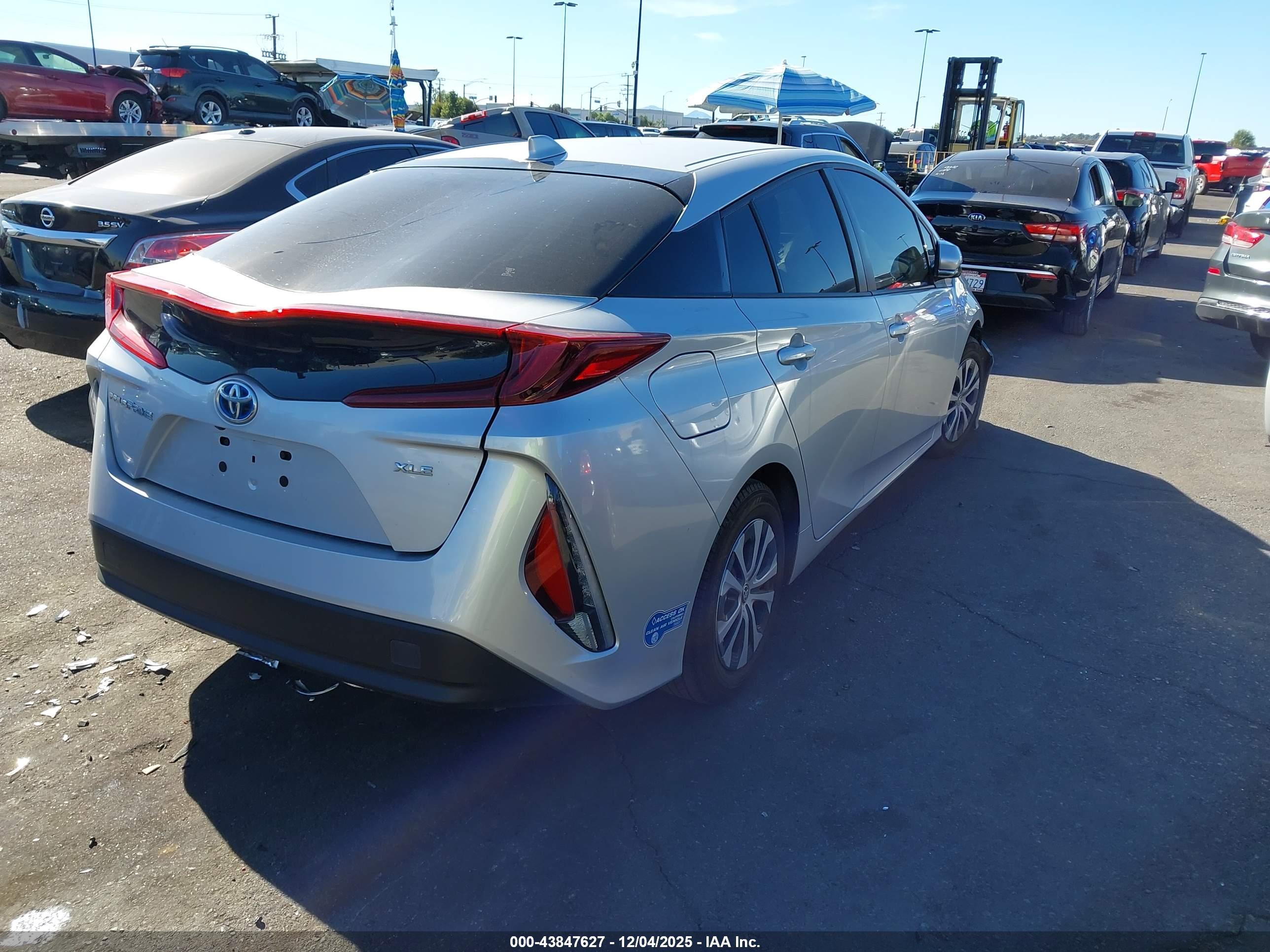 TOYOTA PRIUS image 4