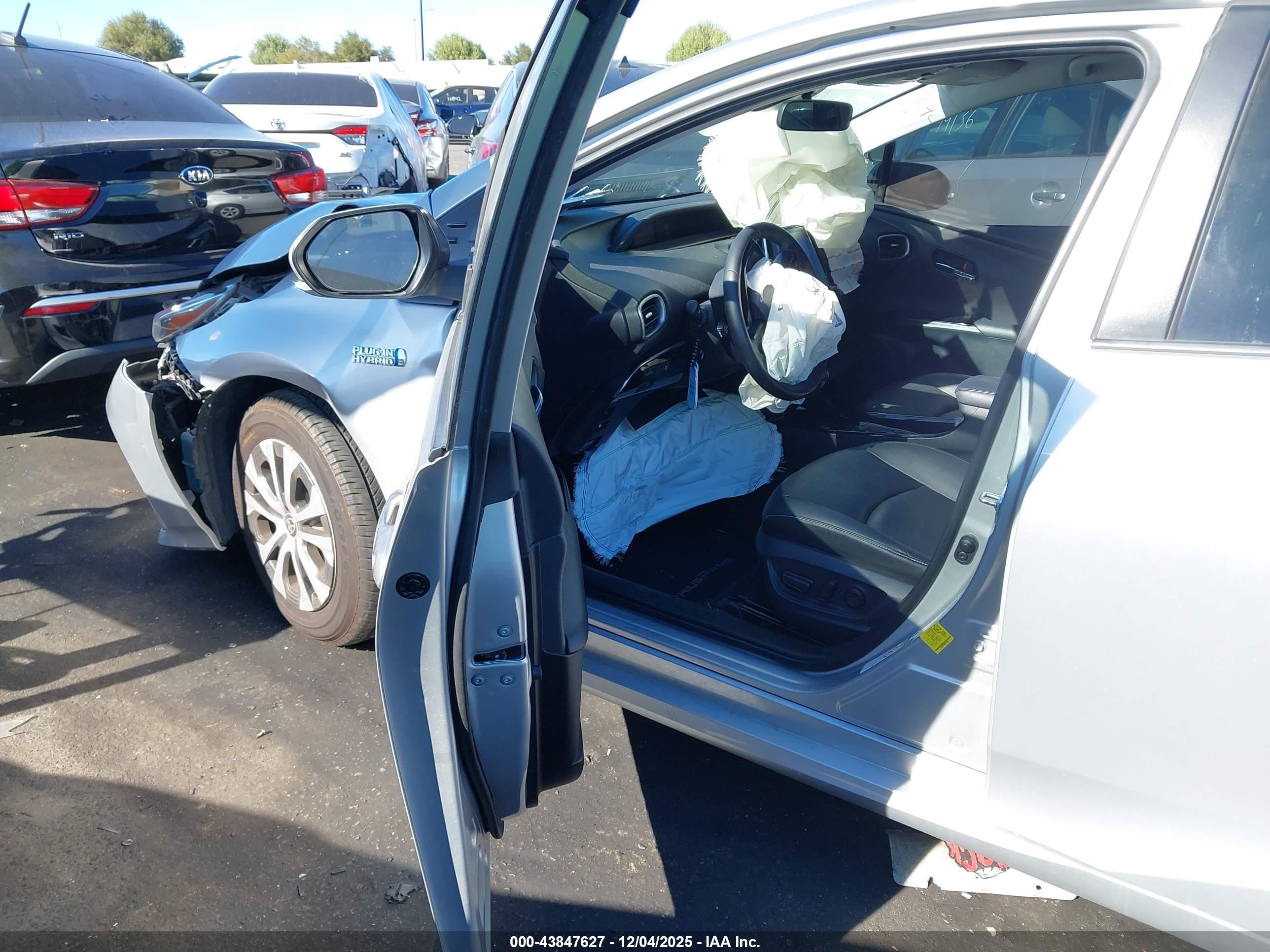 TOYOTA PRIUS image 5