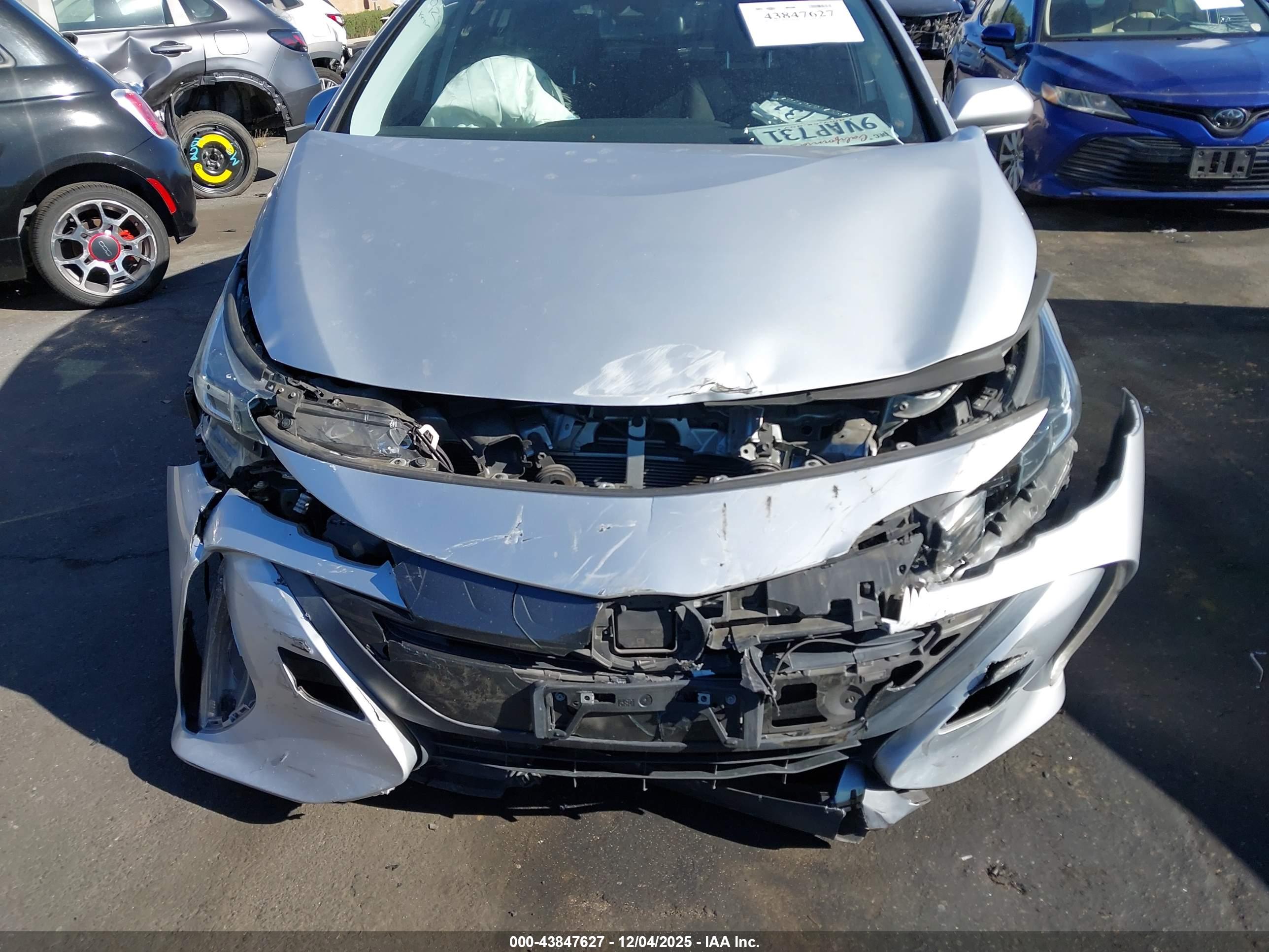 TOYOTA PRIUS image 6