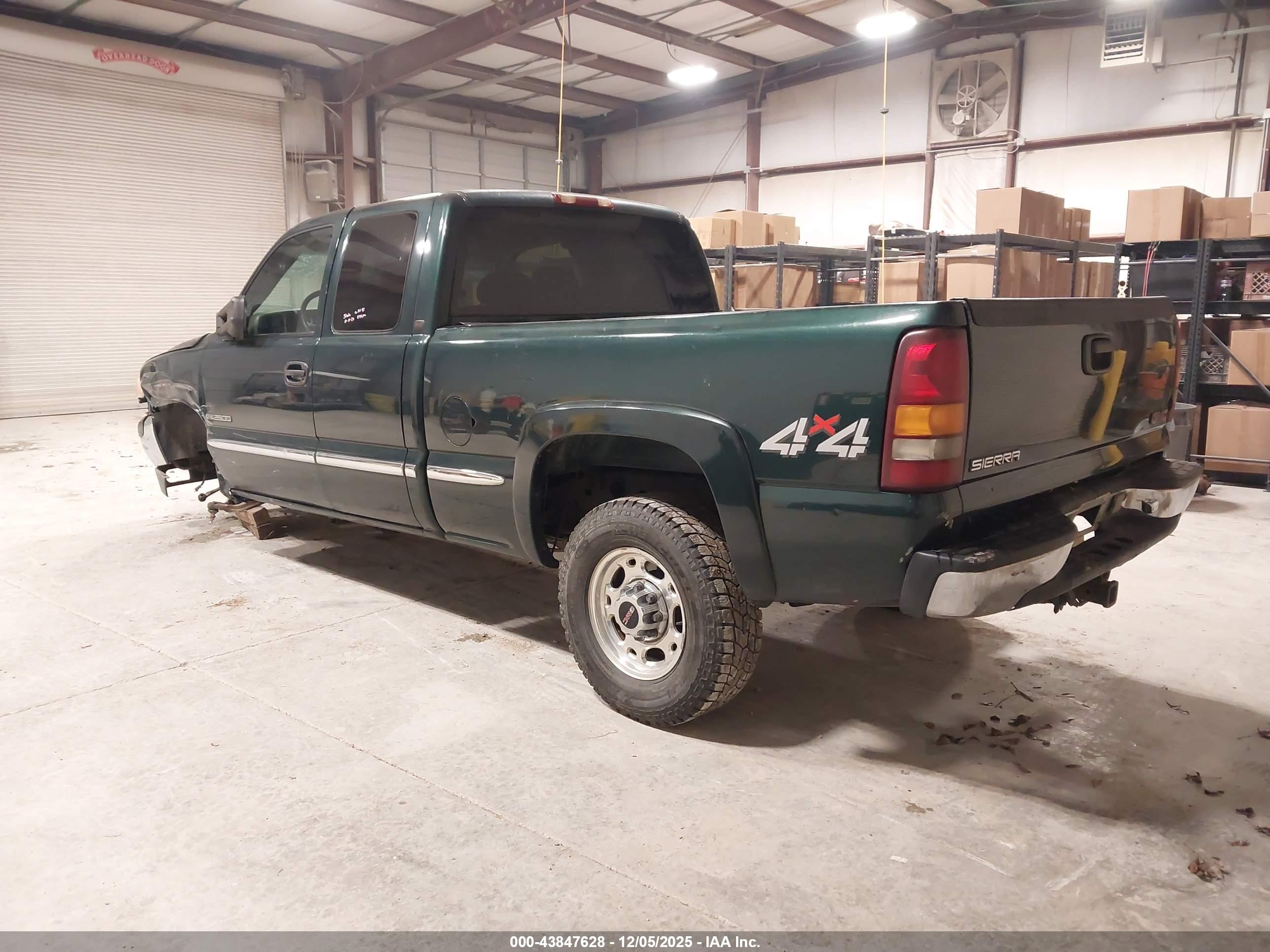 GMC SIERRA image 3