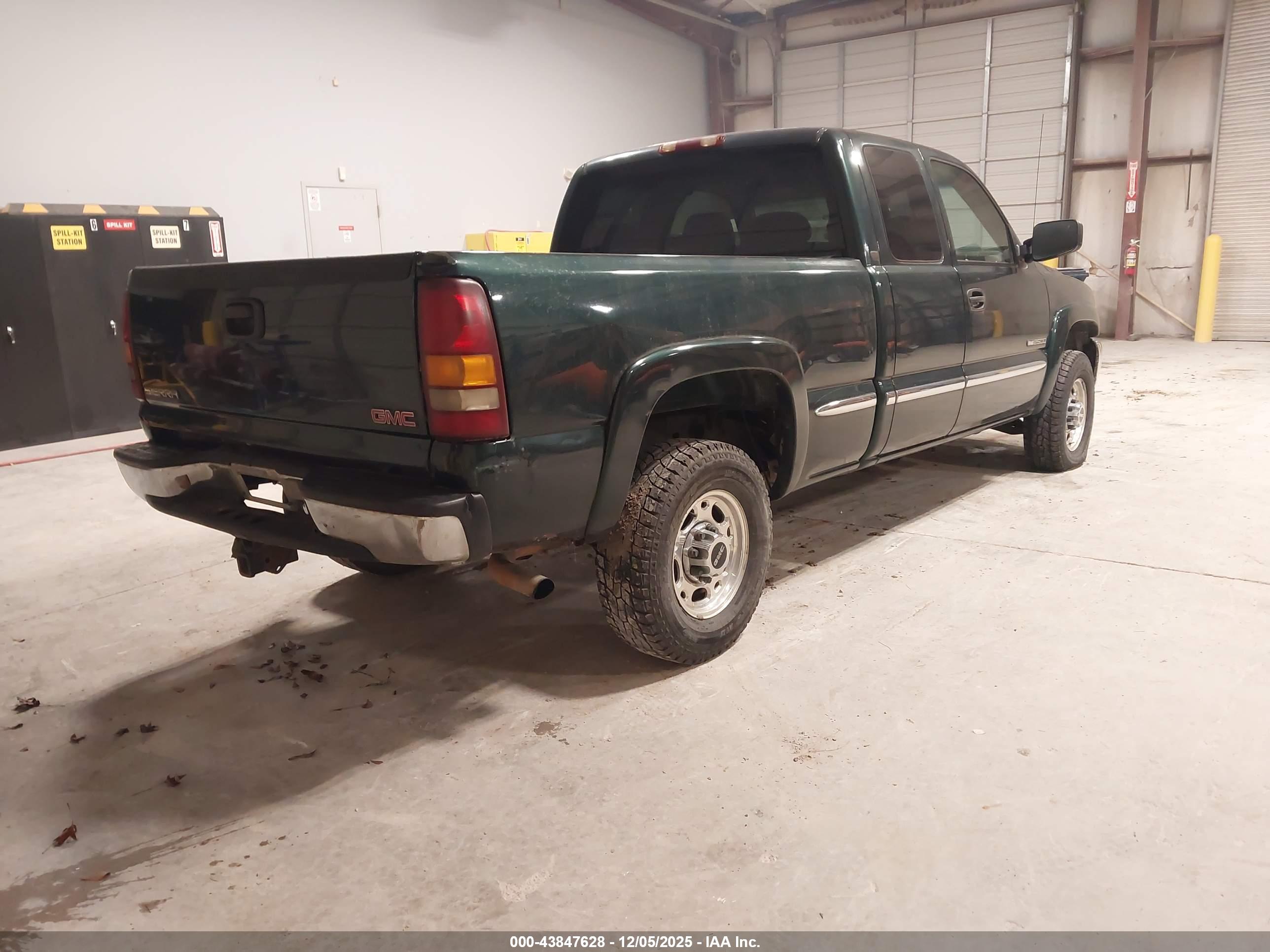GMC SIERRA image 4