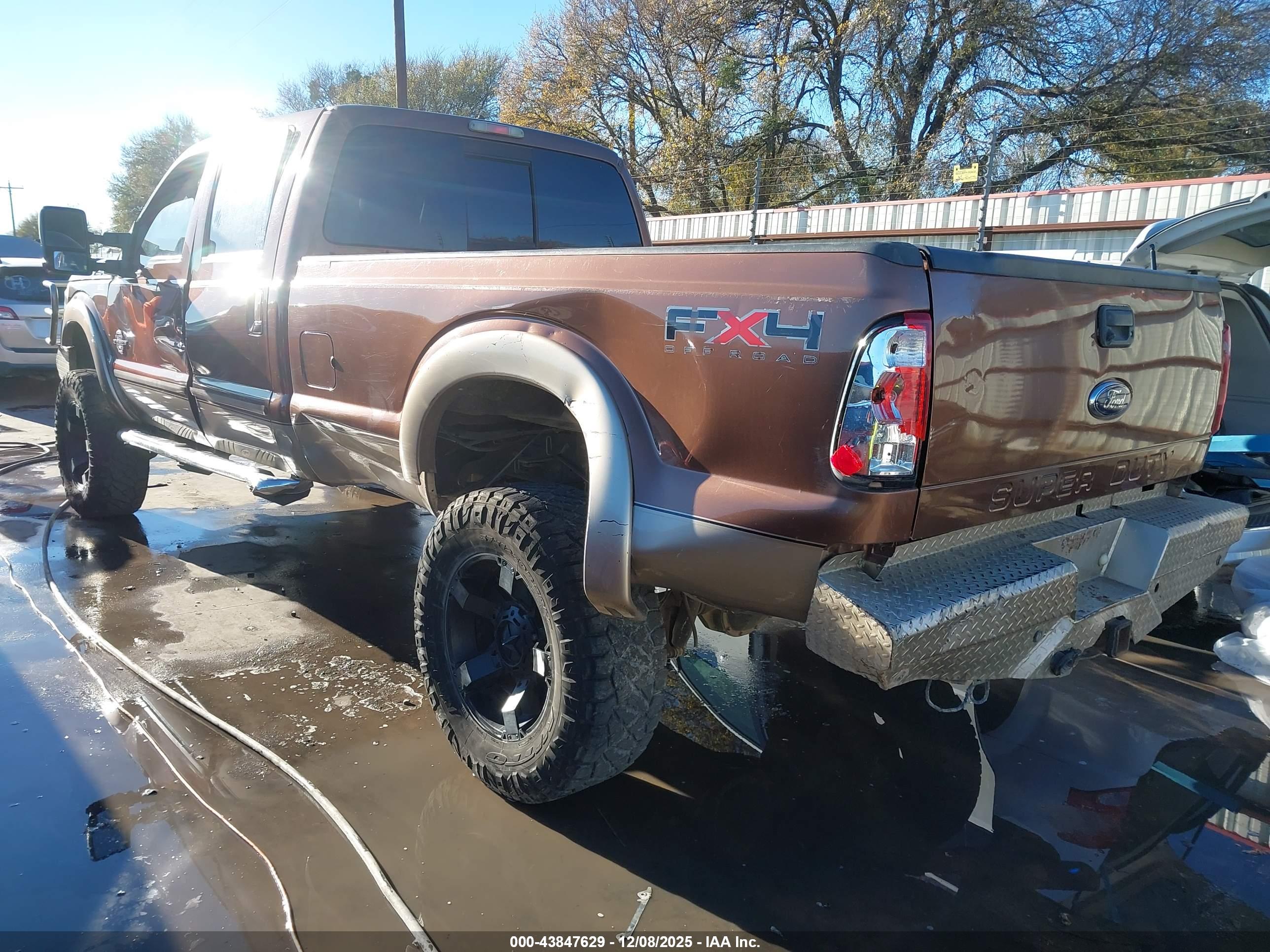 FORD F-350 image 3