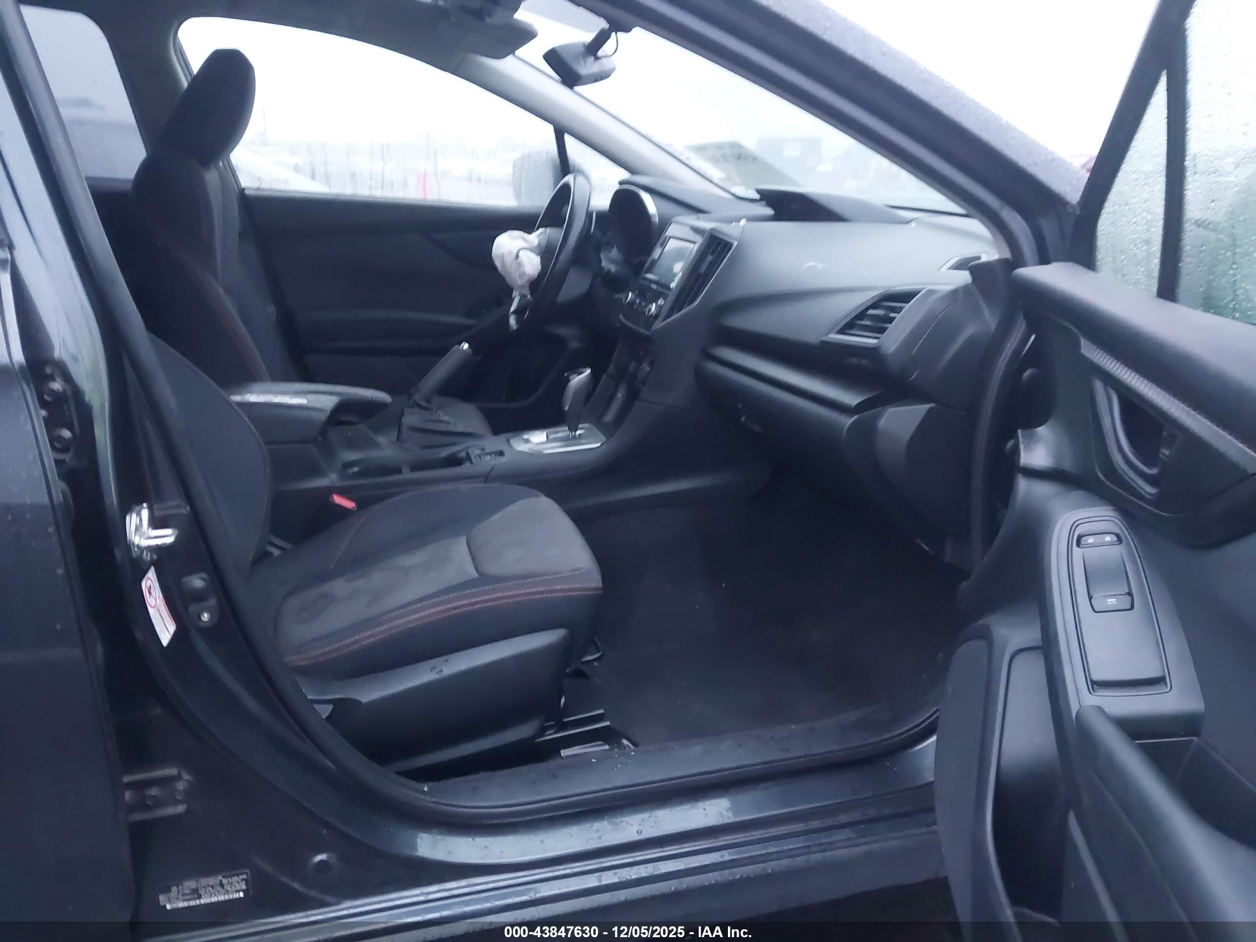 SUBARU CROSSTREK image 5