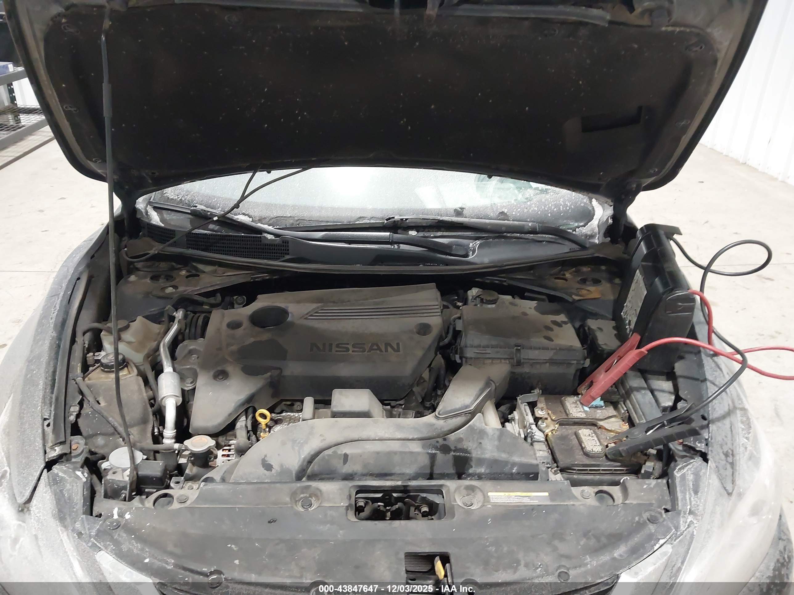 NISSAN ALTIMA image 10