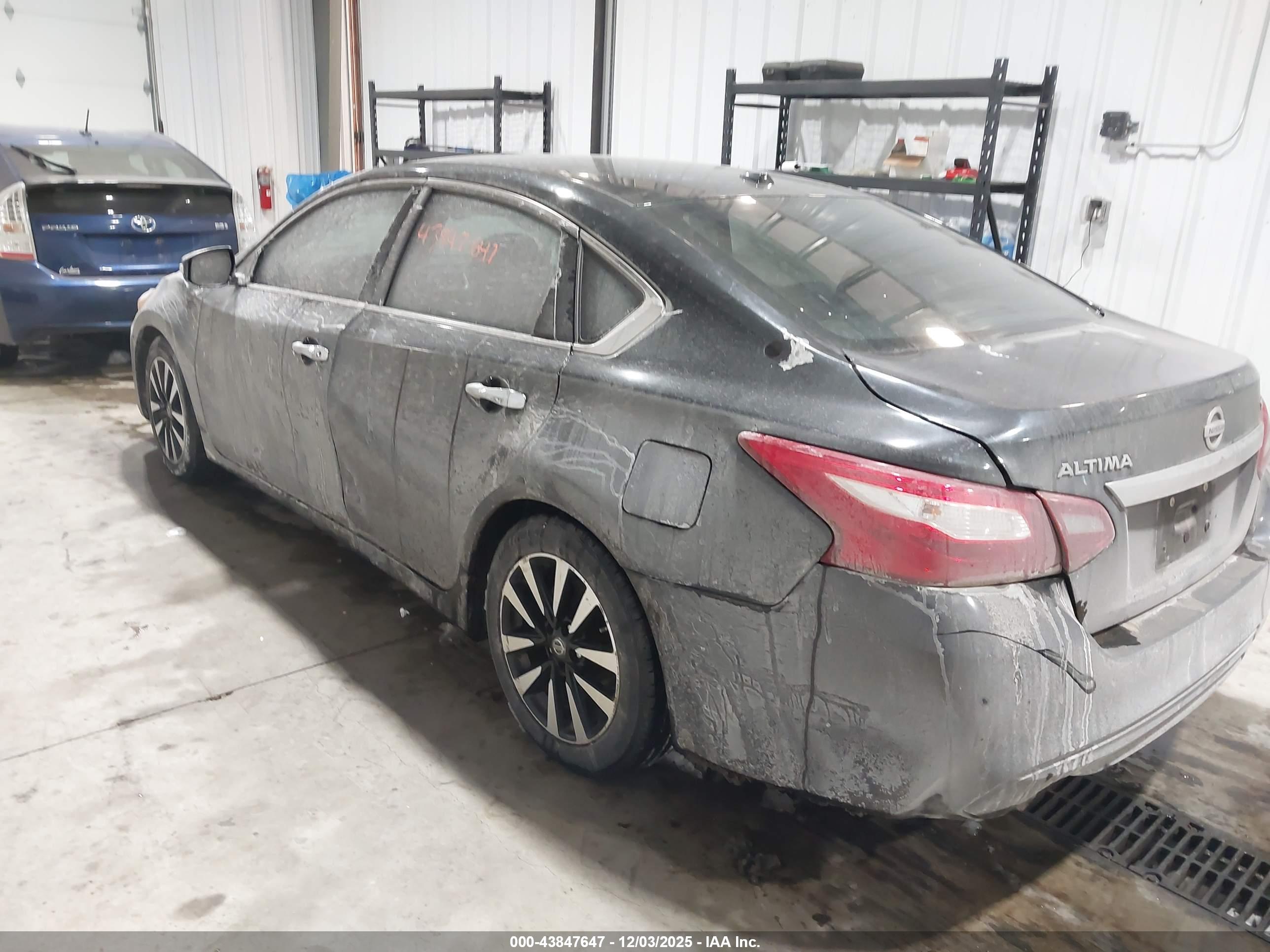 NISSAN ALTIMA image 3
