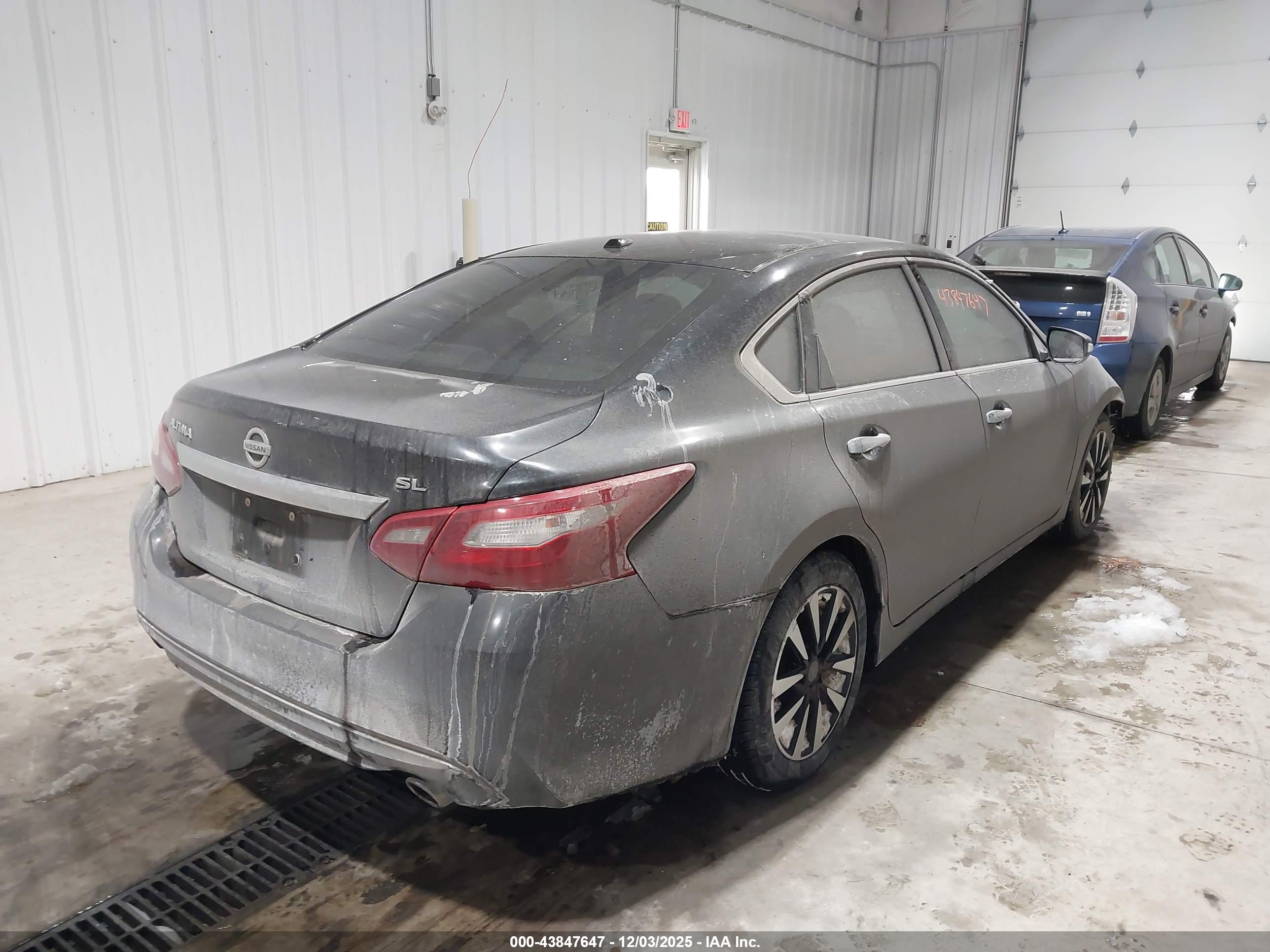 NISSAN ALTIMA image 4