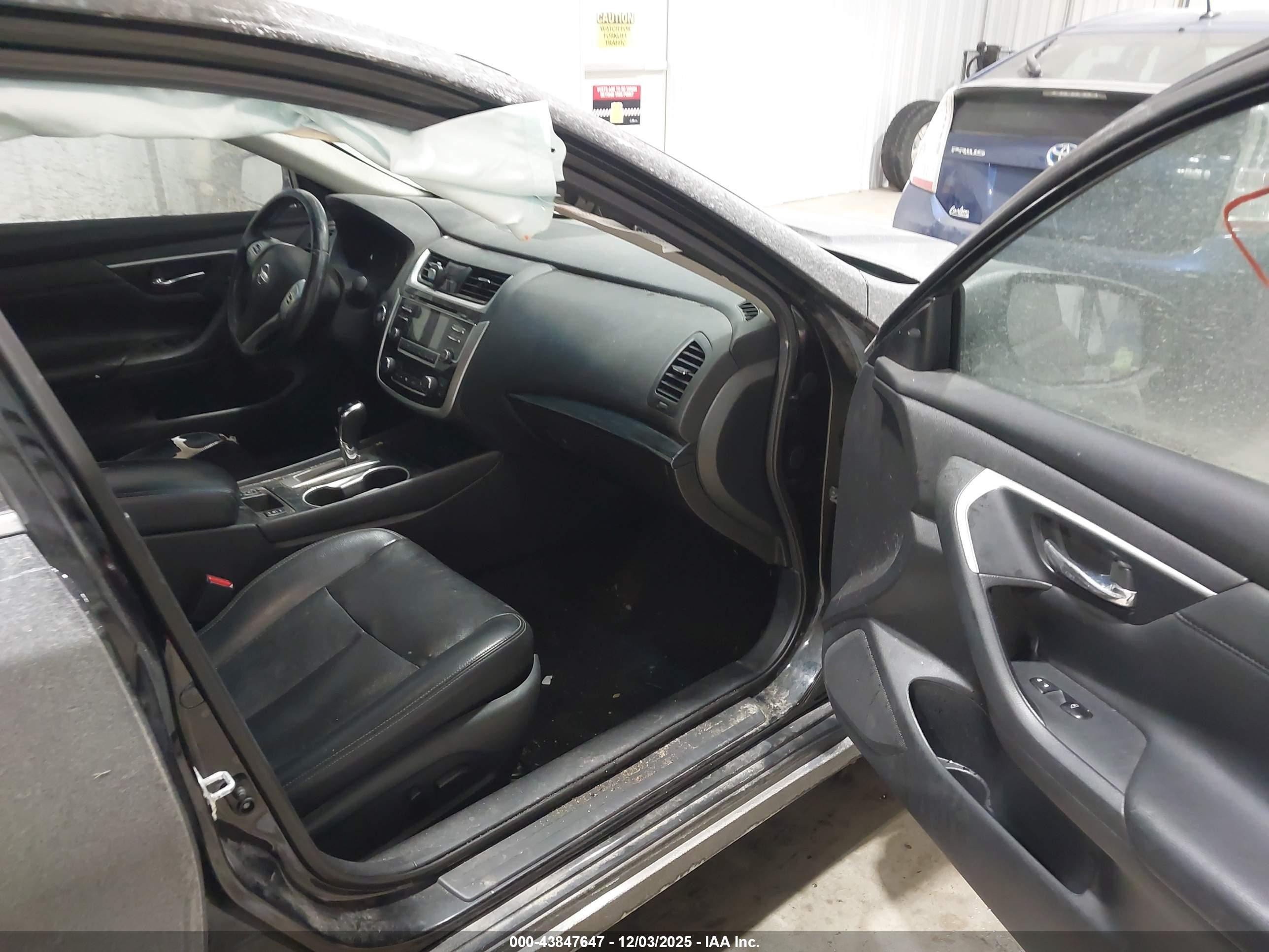 NISSAN ALTIMA image 5