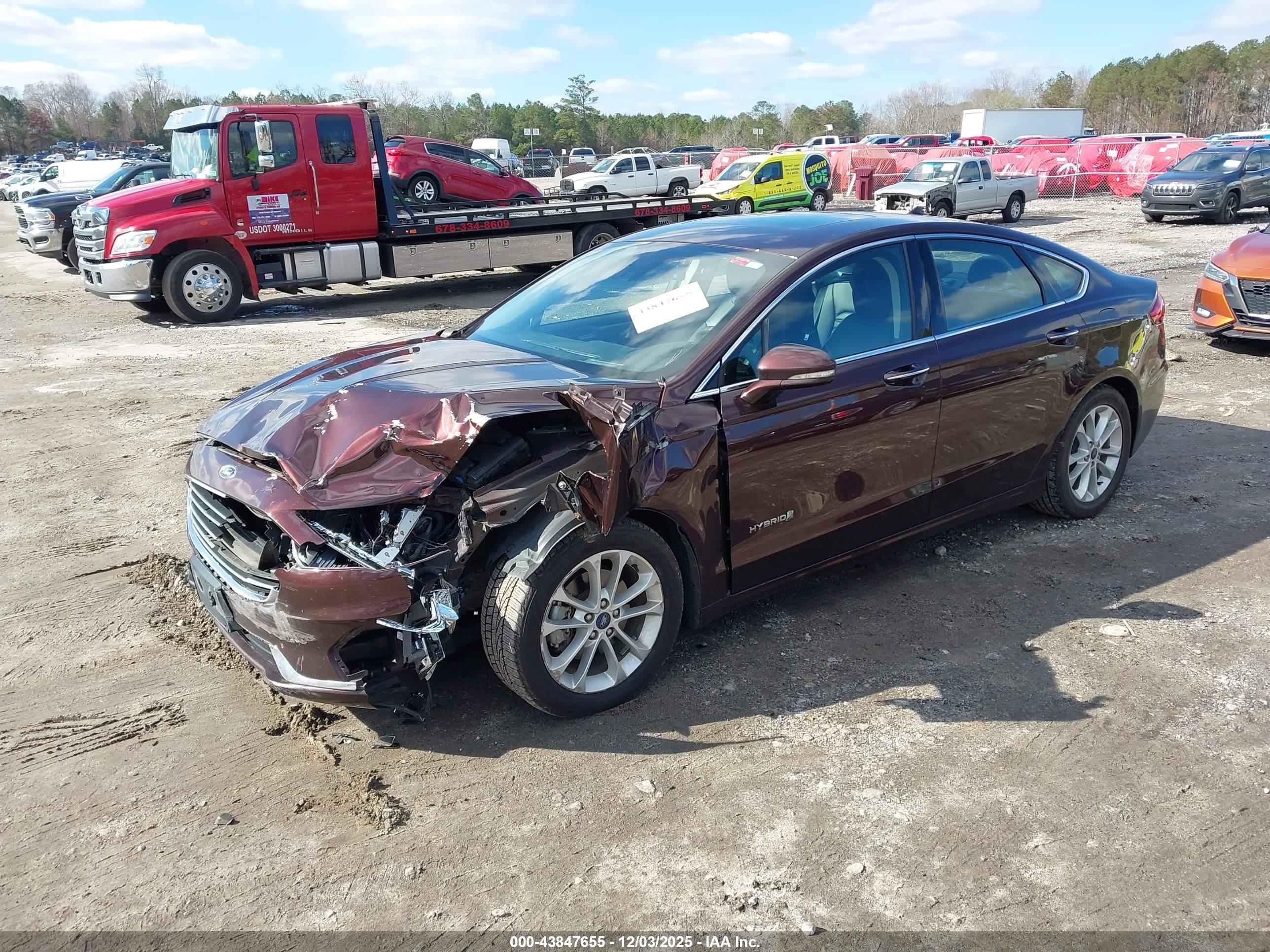 FORD FUSION image 2