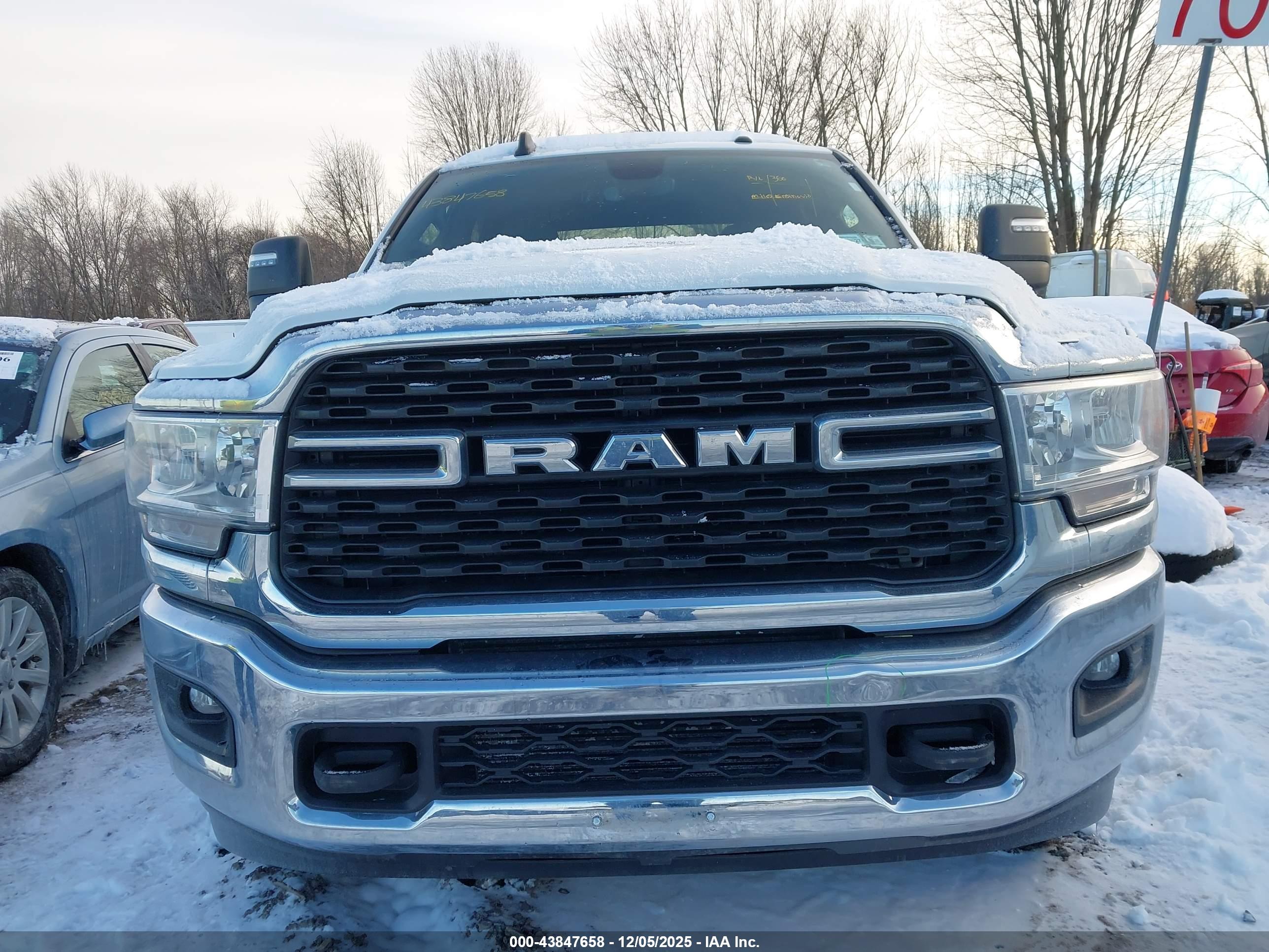 RAM 2500 image 6