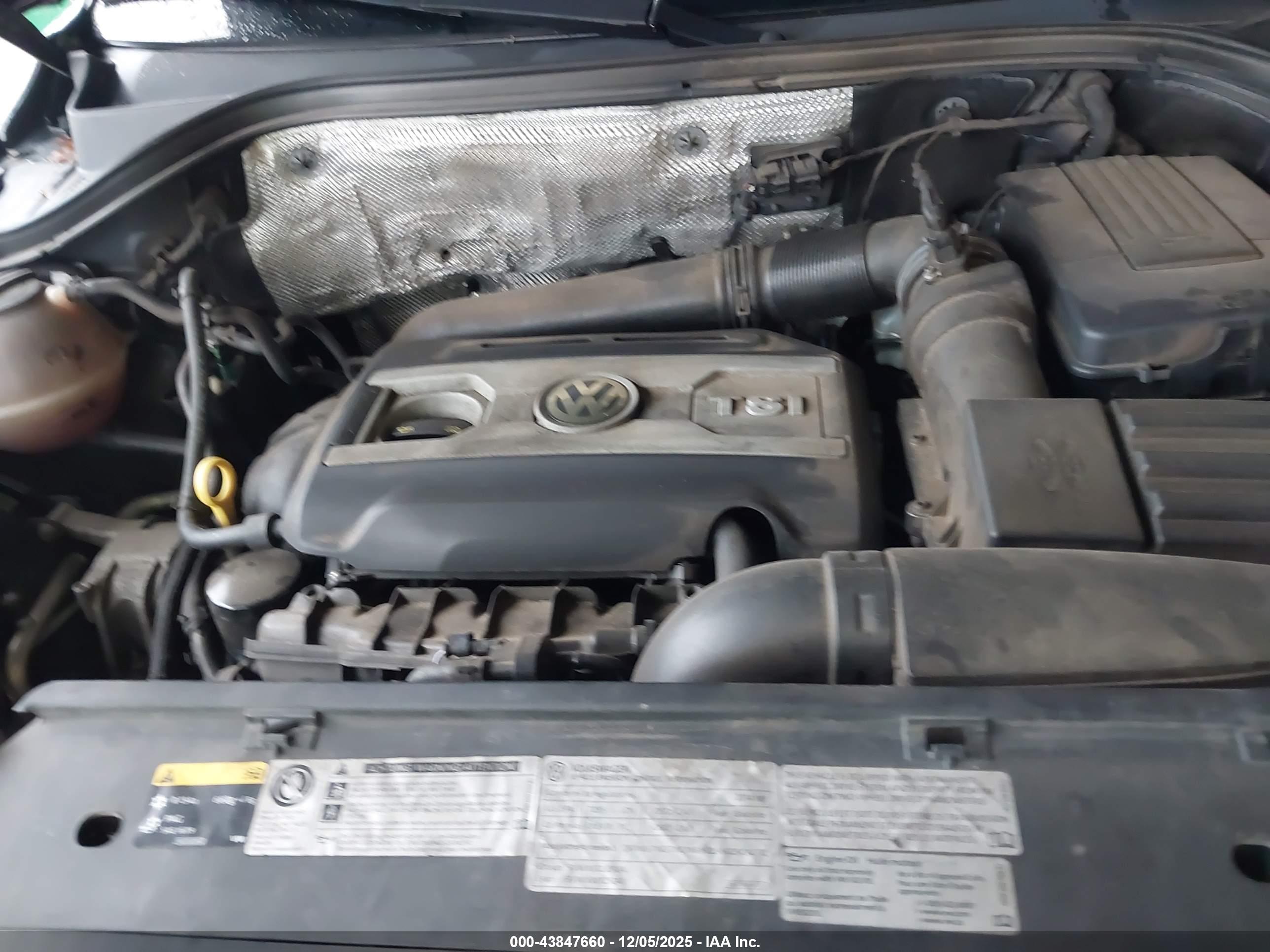 VOLKSWAGEN TIGUAN image 10