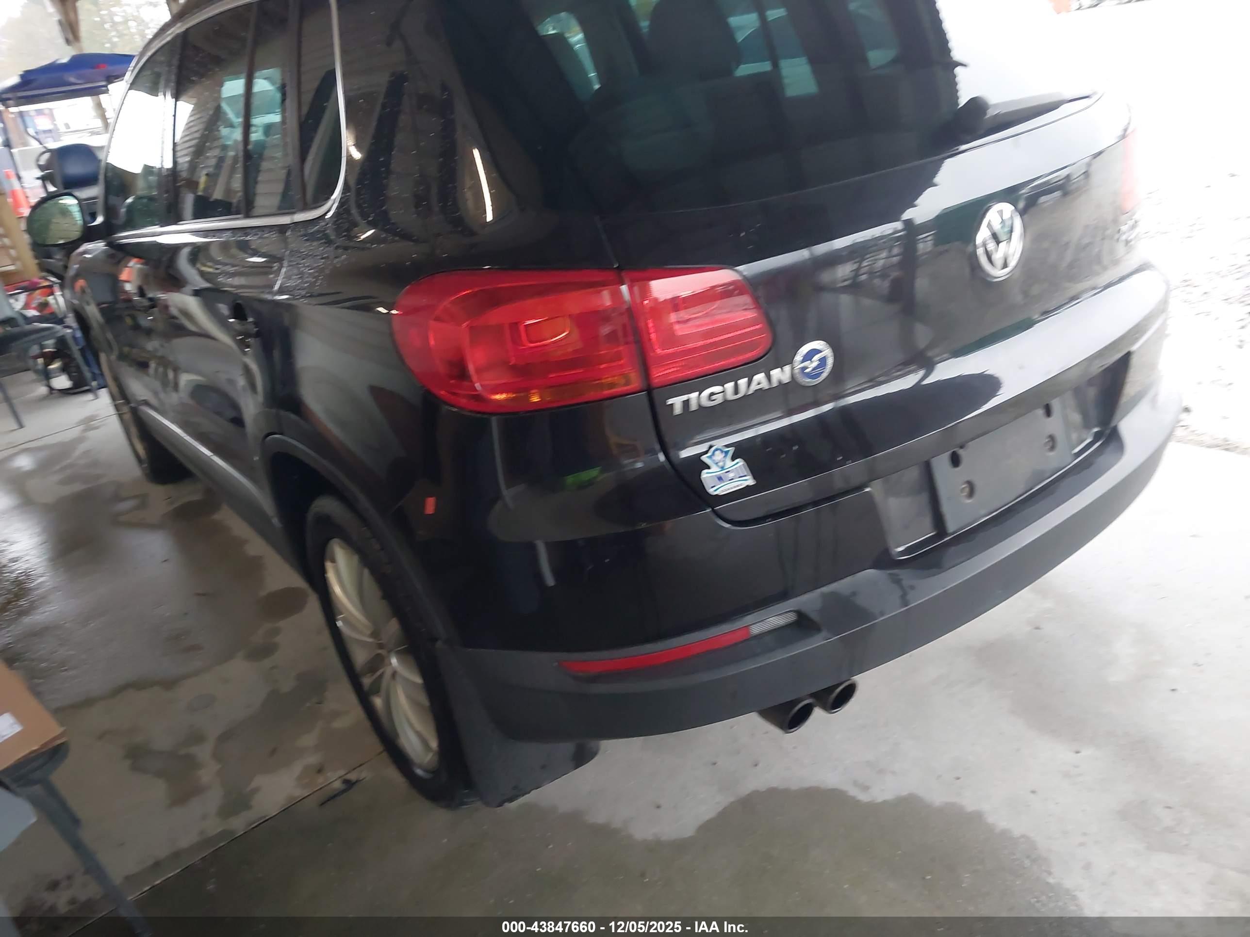 VOLKSWAGEN TIGUAN image 3