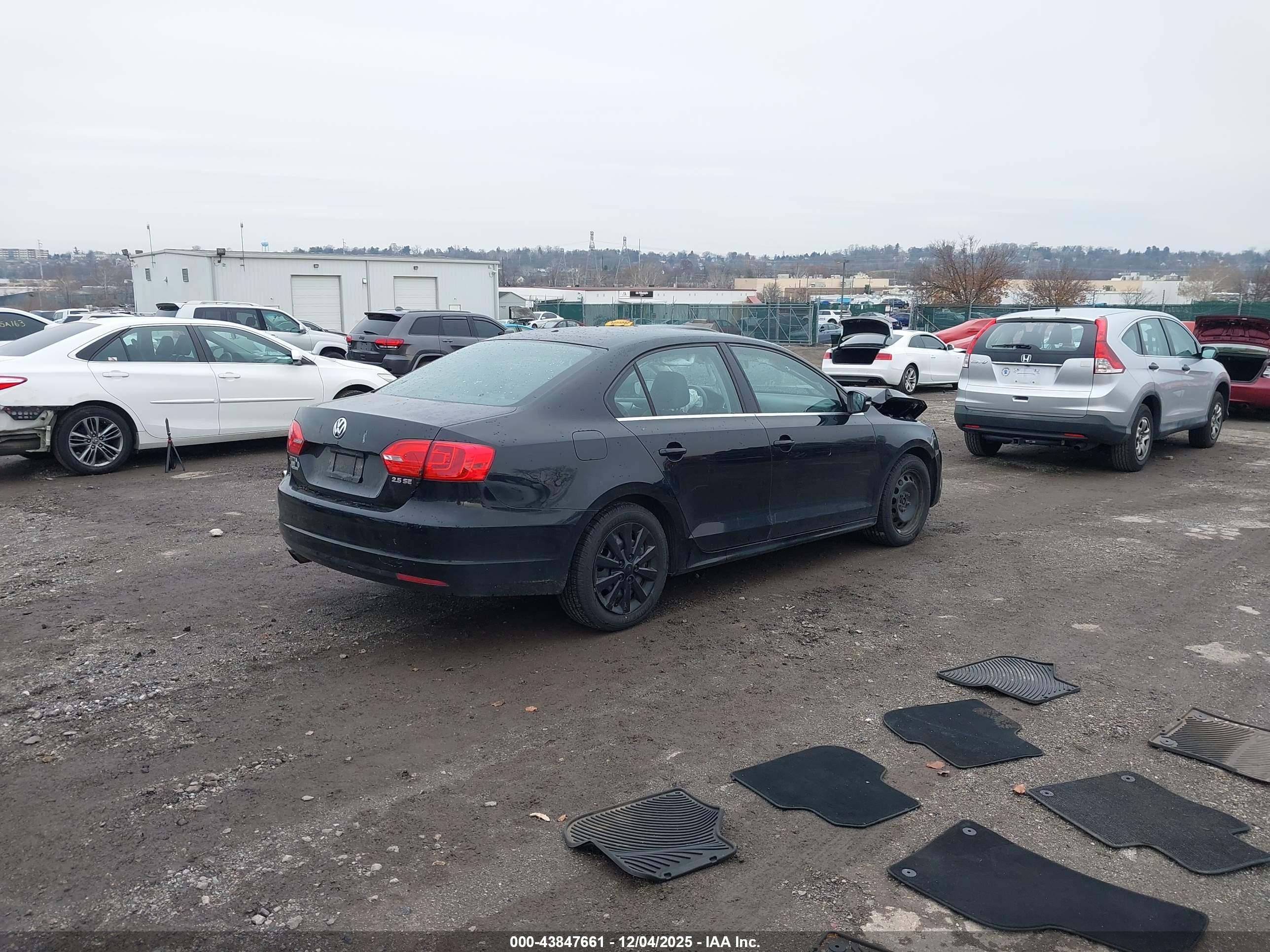 VOLKSWAGEN JETTA image 4