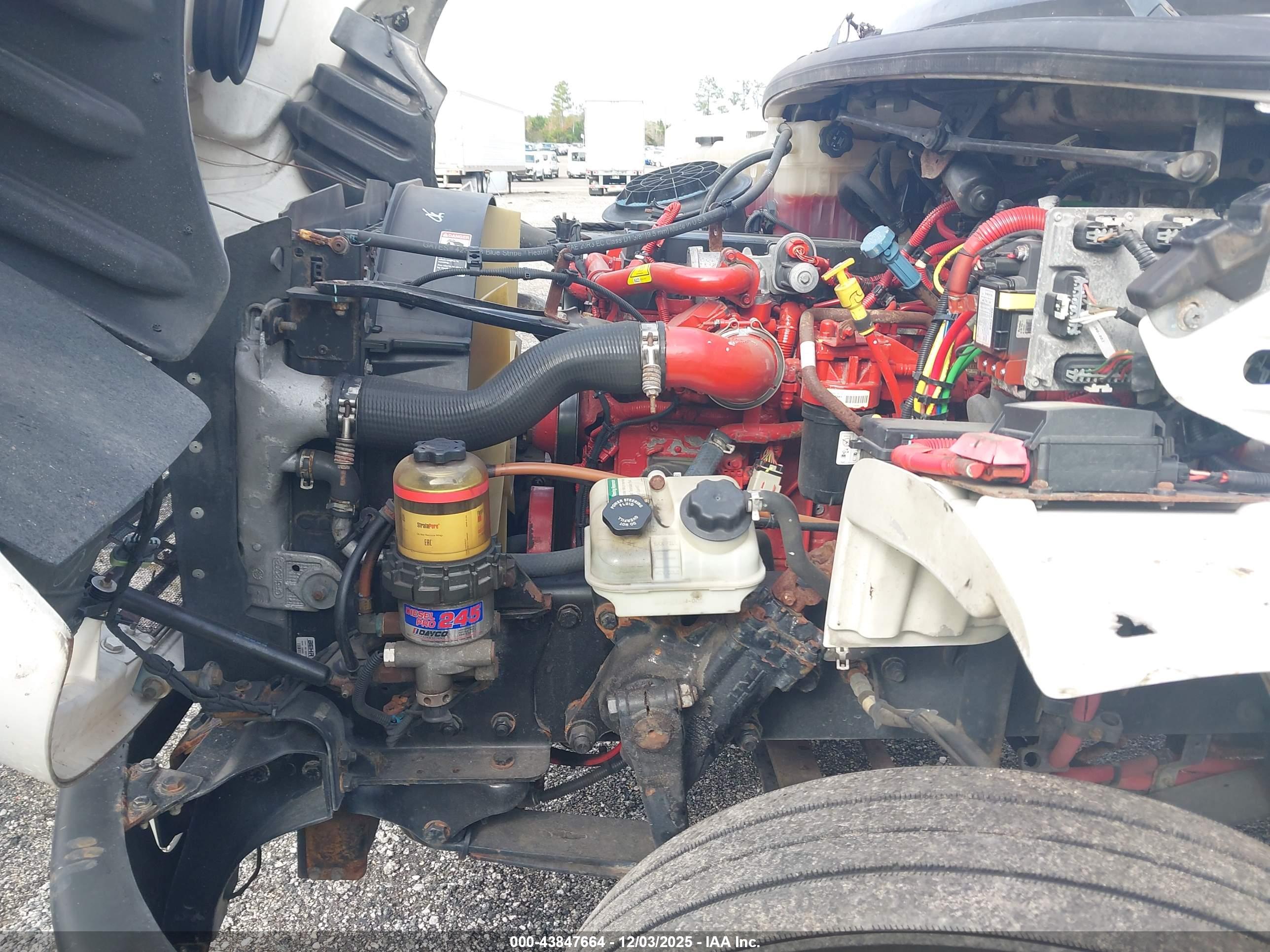 FREIGHTLINER M2 image 10