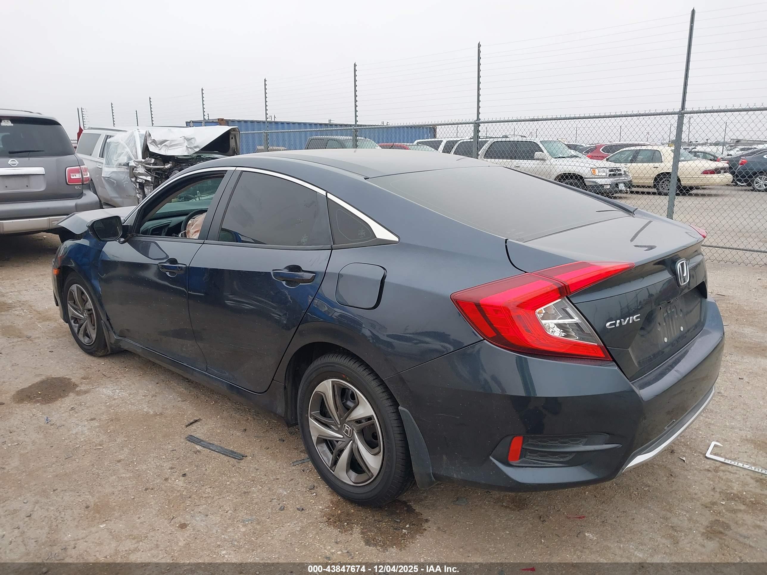HONDA CIVIC image 3