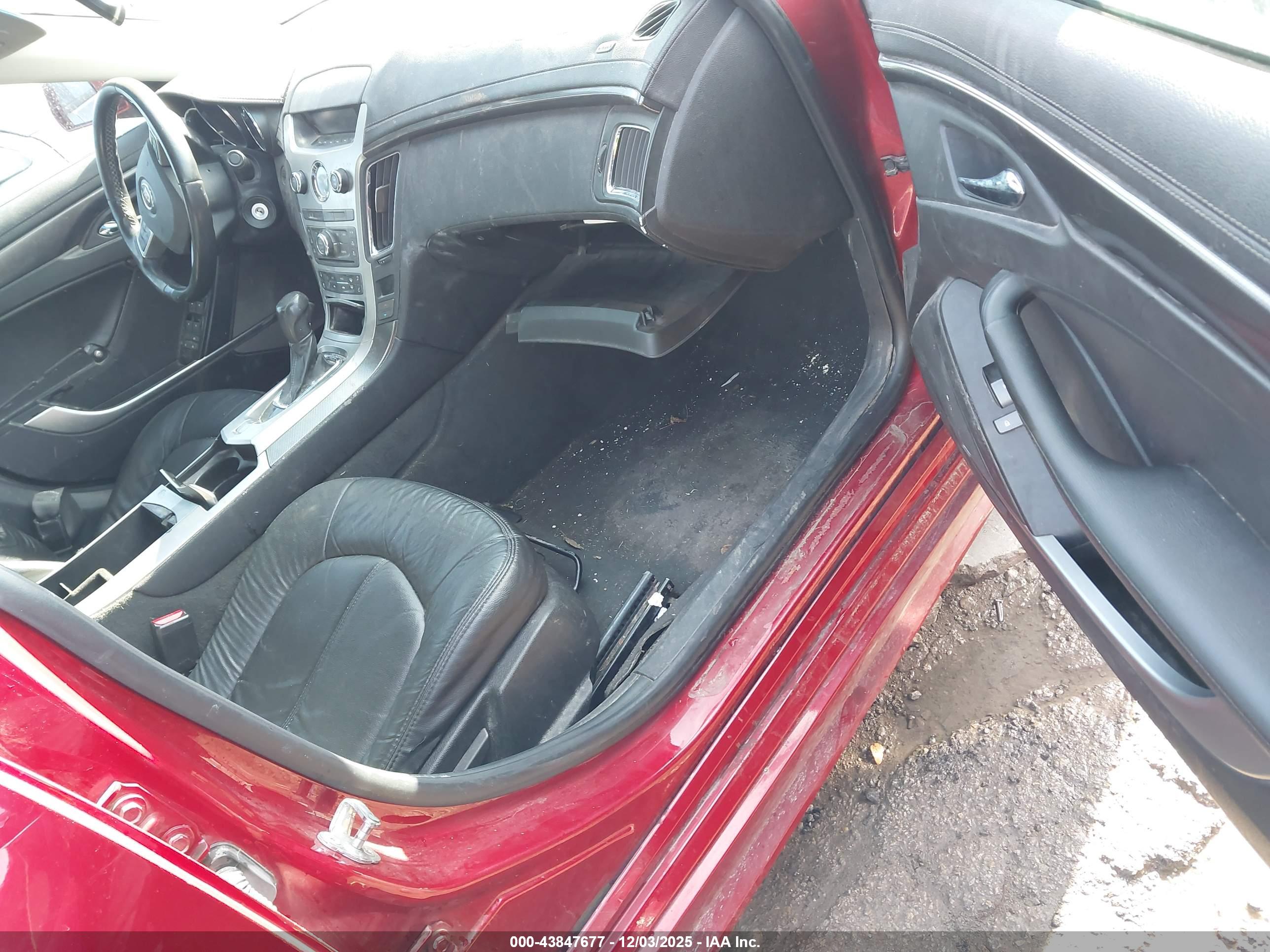 CADILLAC CTS image 5